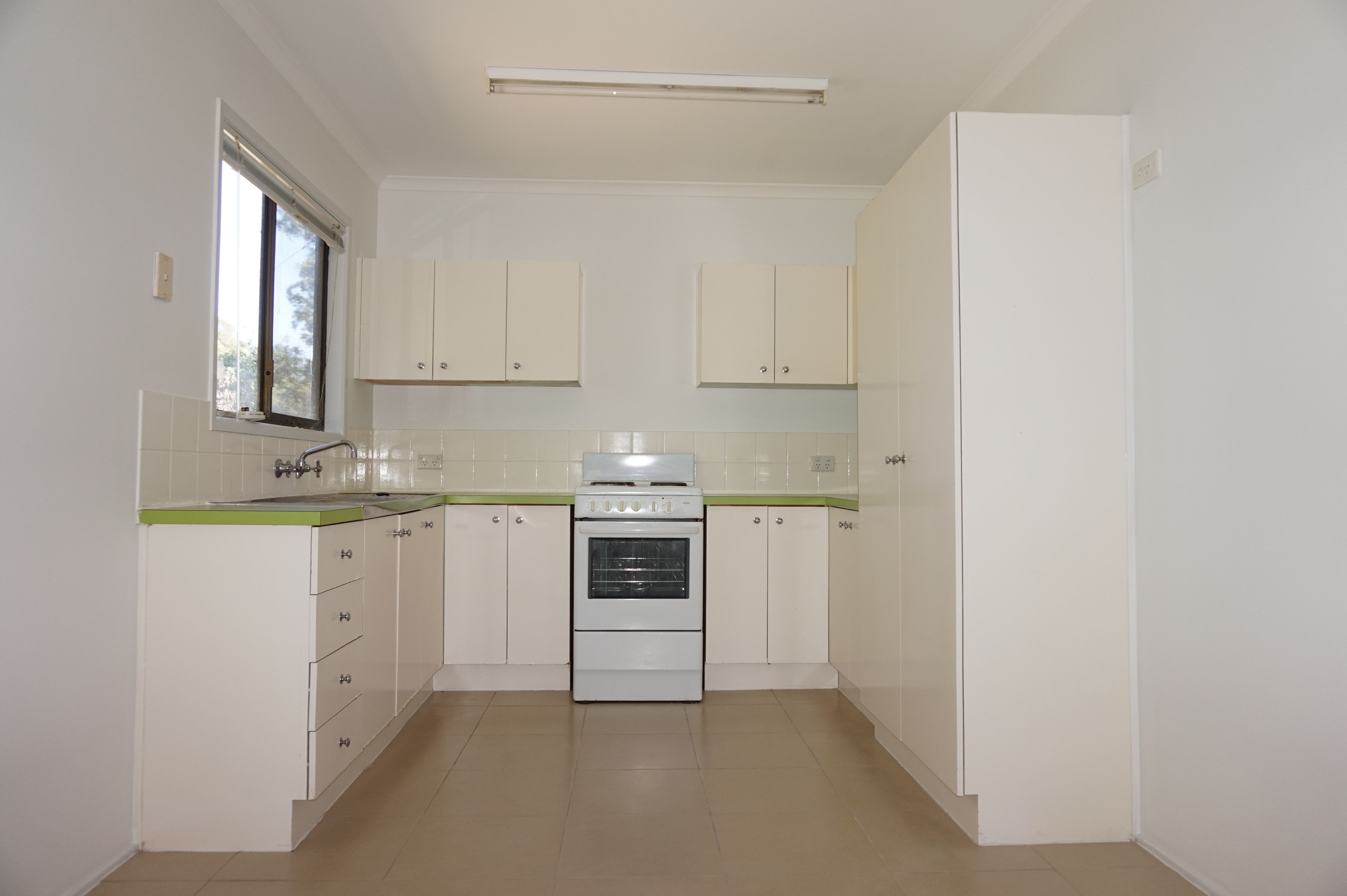 24 Carnival Street, Loganlea, QLD 4131