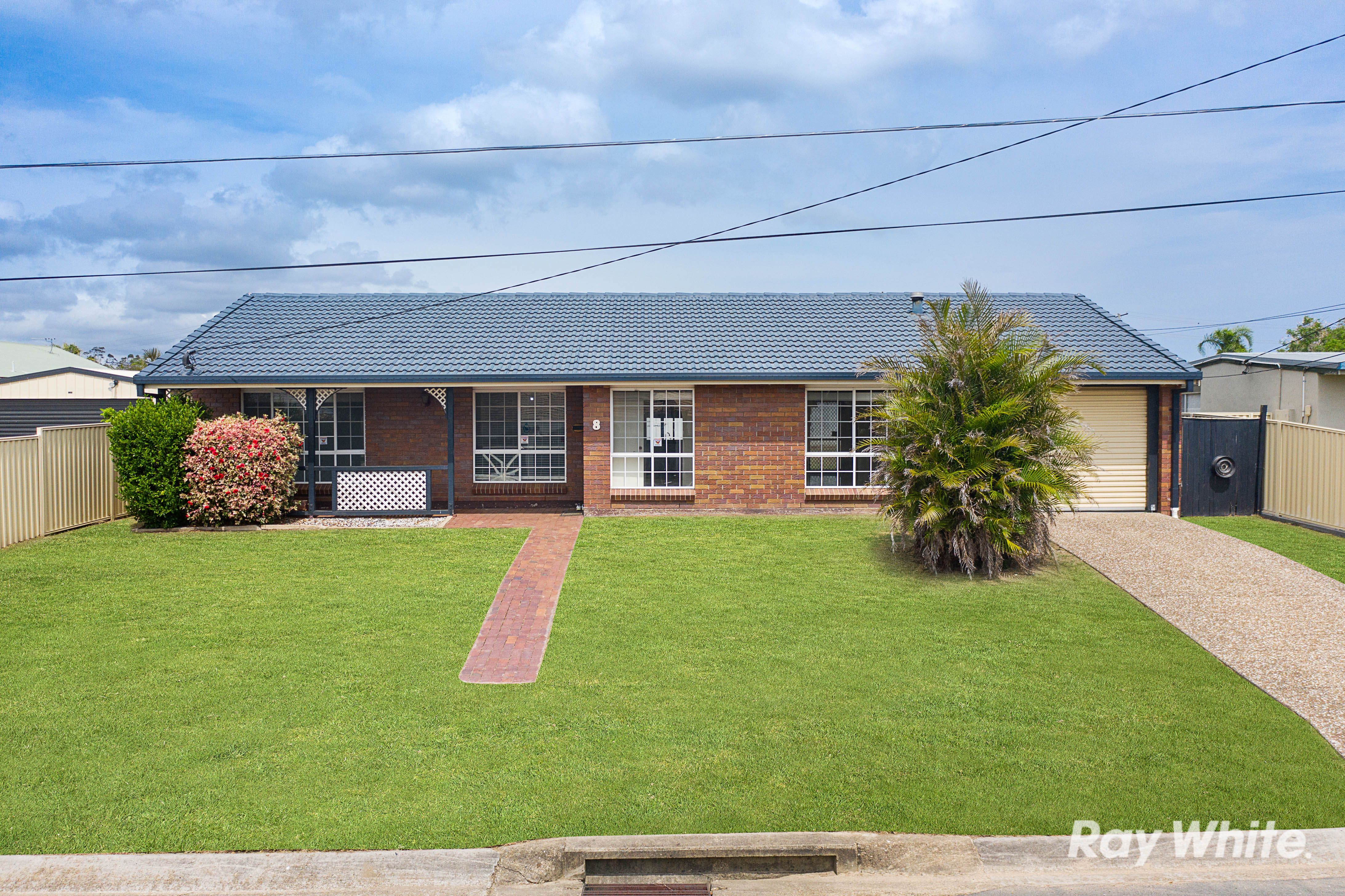 8 Newburn Street, Hillcrest, QLD 4118
