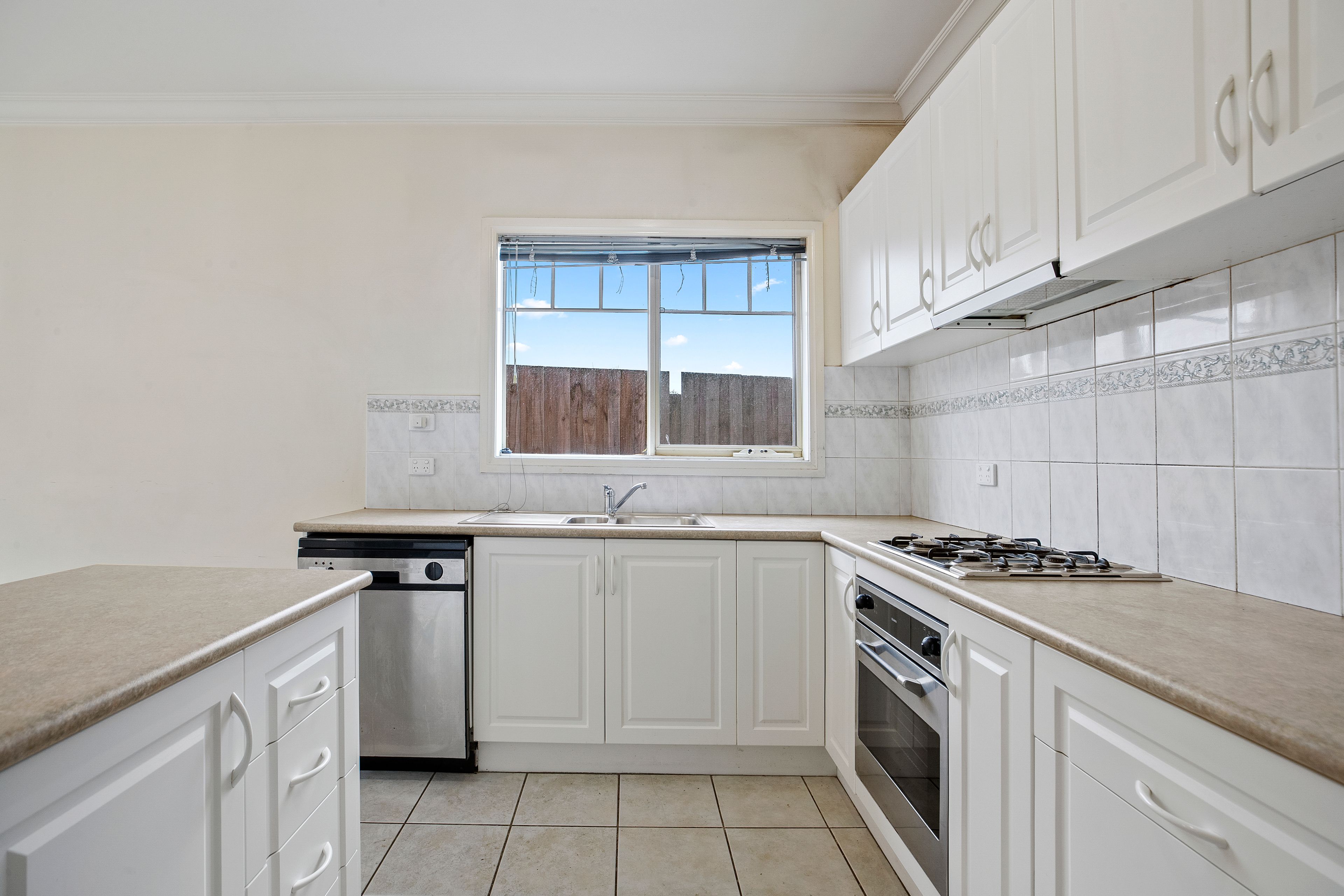 4/13 Yvette Drive, Rowville, VIC 3178