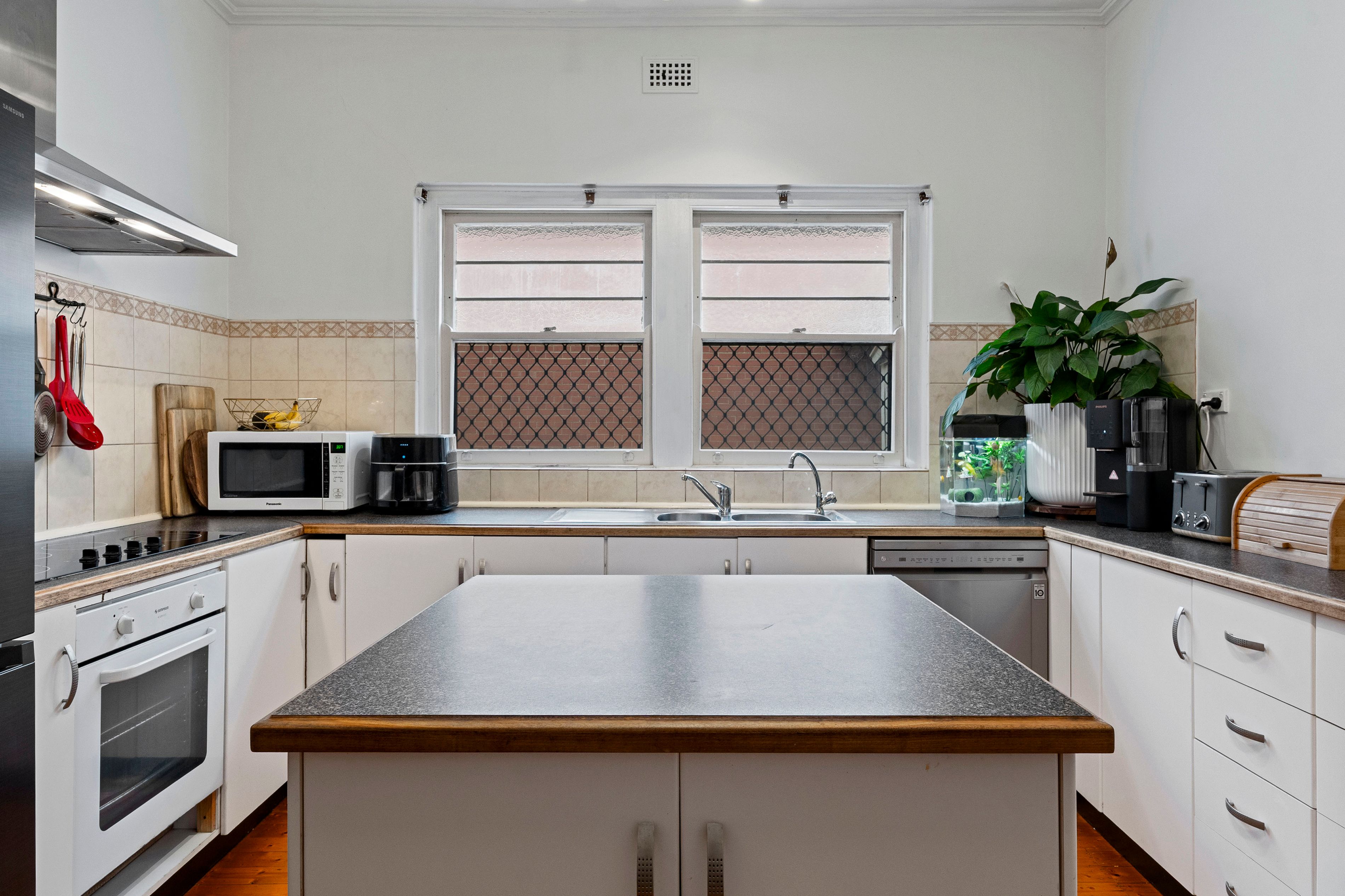 65 Clifton Street — photo 7 of 20