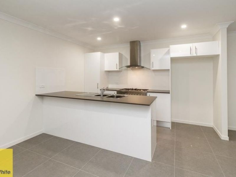 53 Mazeppa Street, South Ripley, QLD 4306