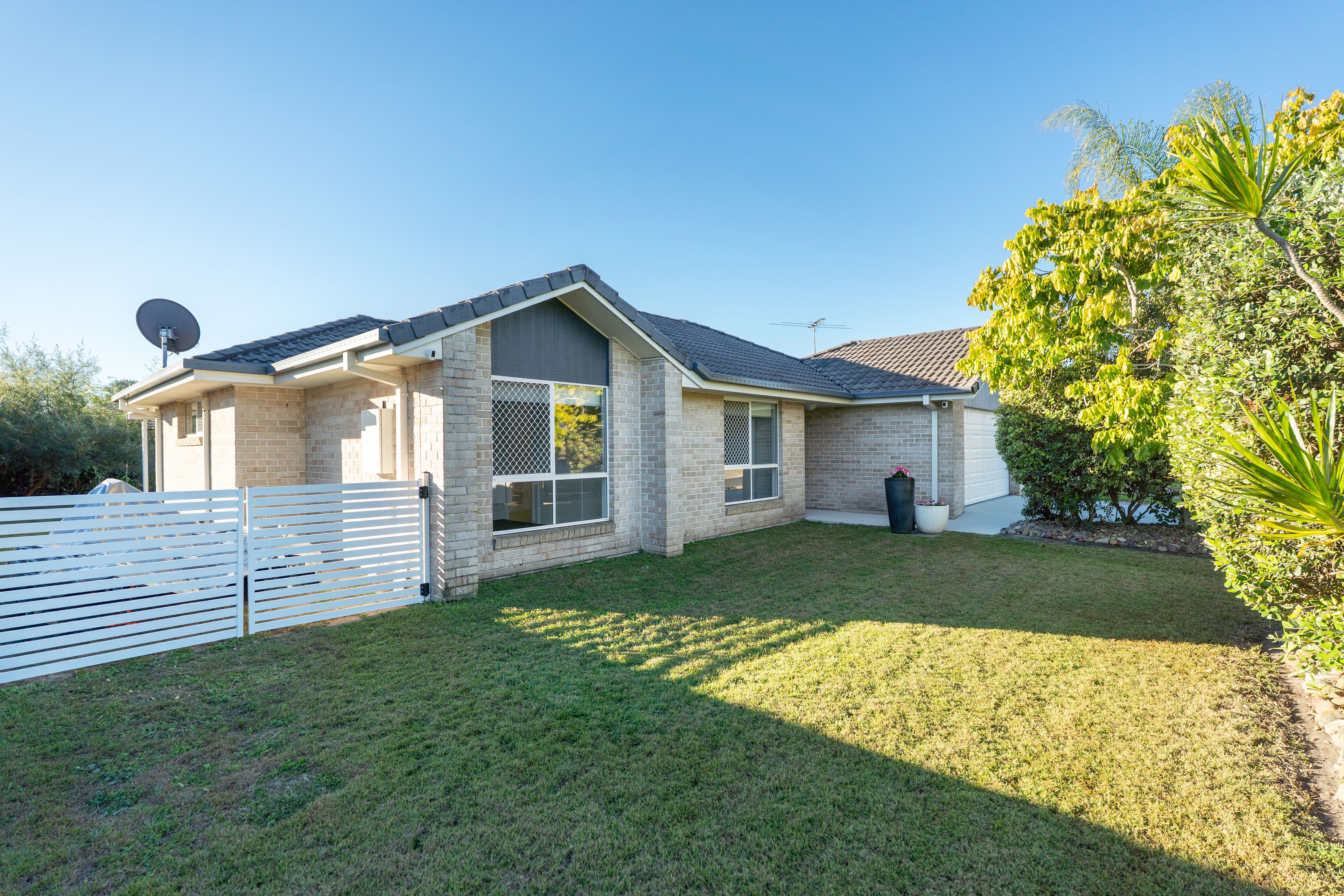 12 Pristine Place, Ningi, QLD 4511