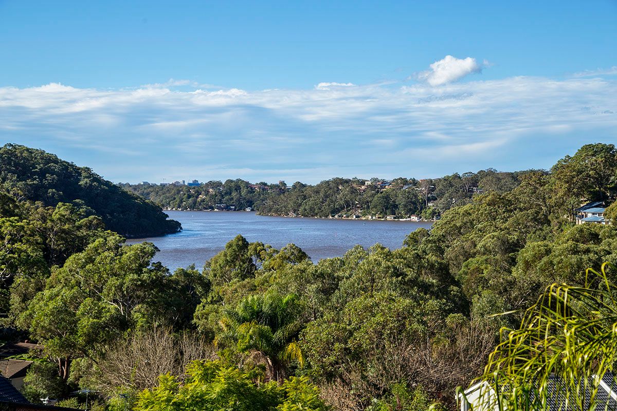 7 McPherson Place, Illawong, NSW 2234