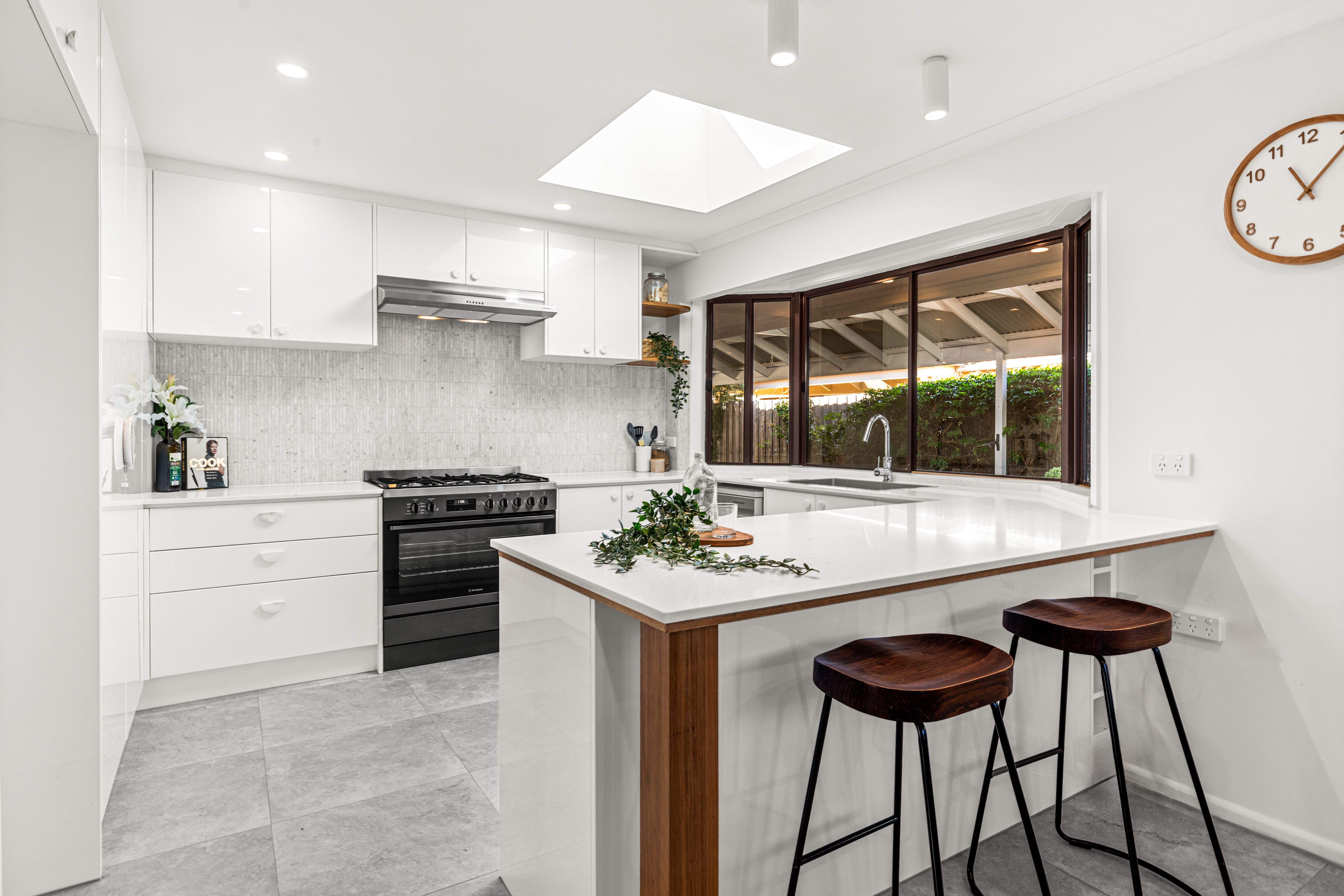 6 Dennison Avenue — photo 4 of 23