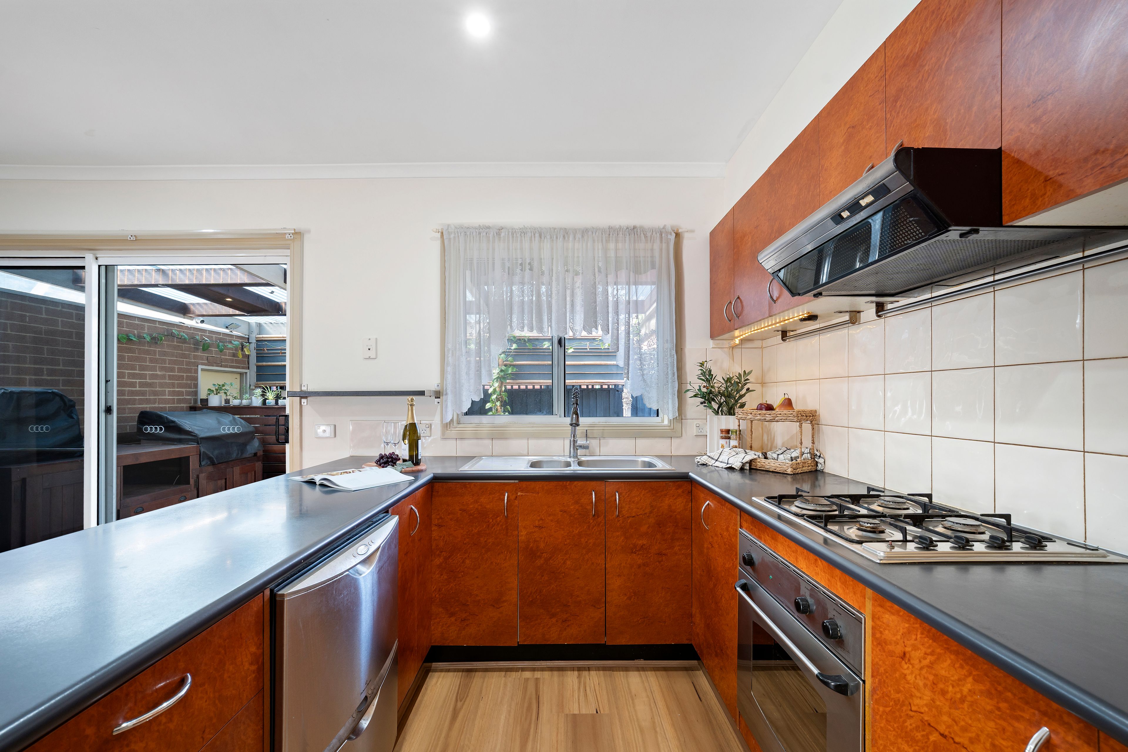 19/355 Dorset Road — photo 7 of 18