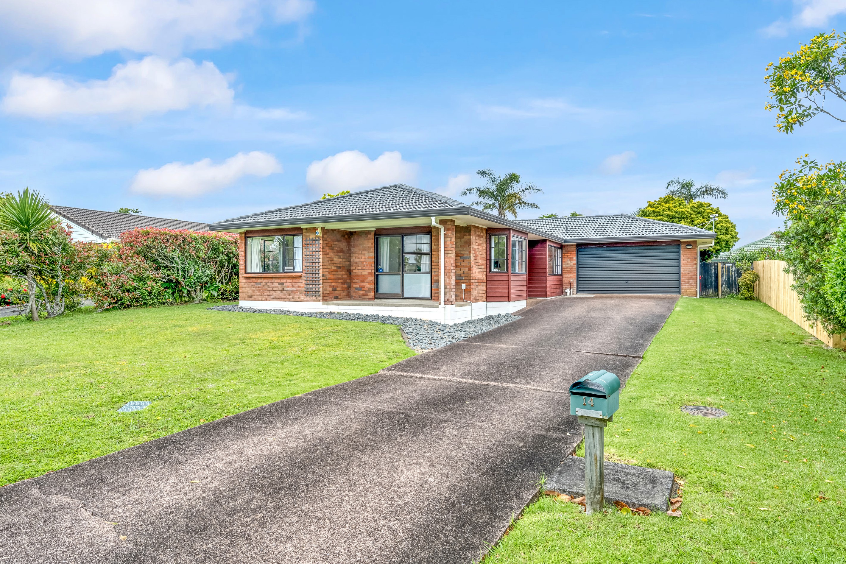 14 Golfland Drive, Golflands, Manukau City