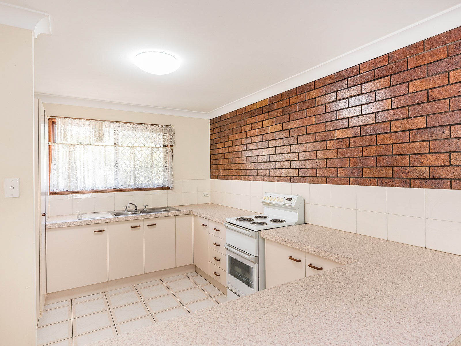 2/755 Old Cleveland Road, Carina, QLD 4152