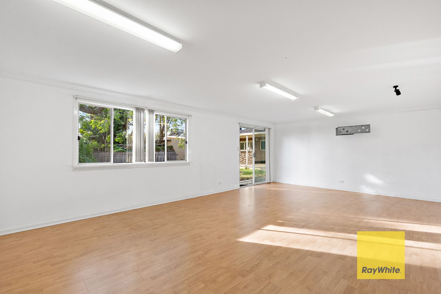 15 Mereworth Road — photo 14 of 16