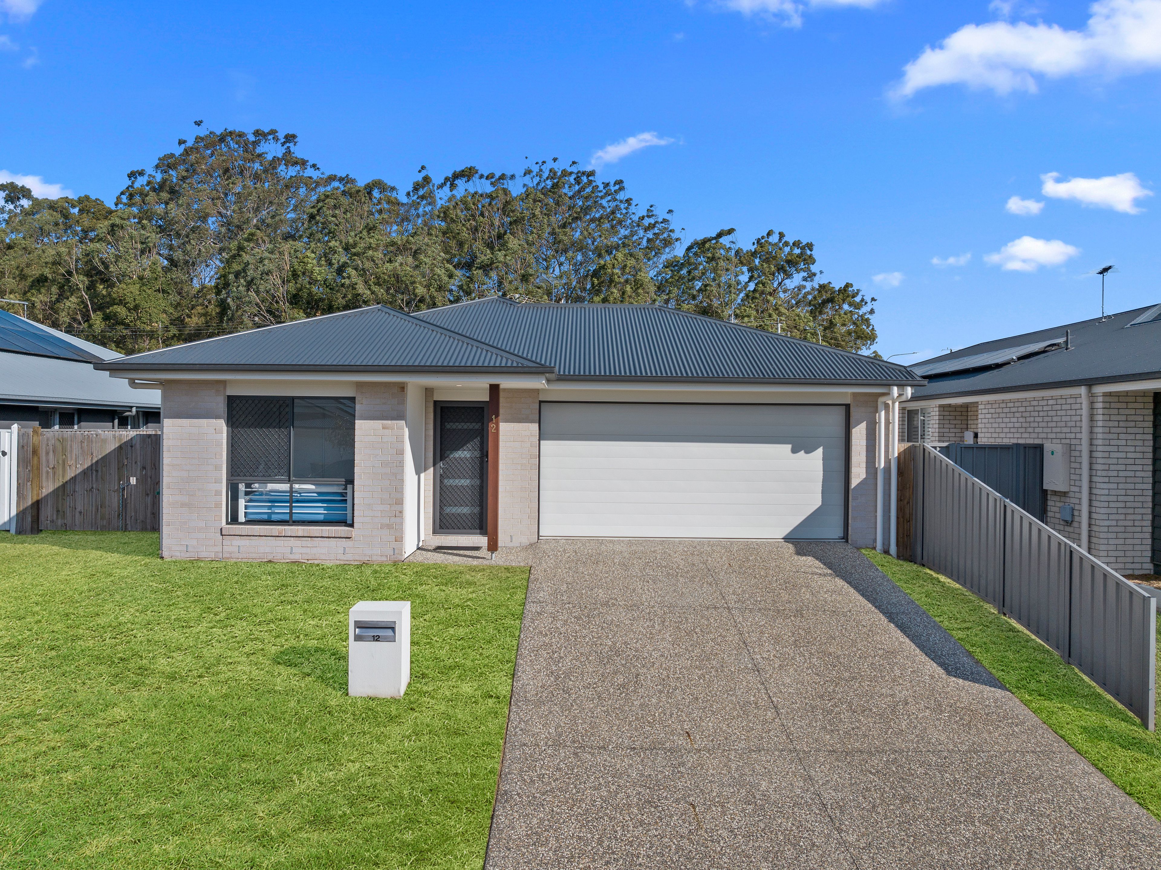 12 Clydesdale, Woodford QLD 4514