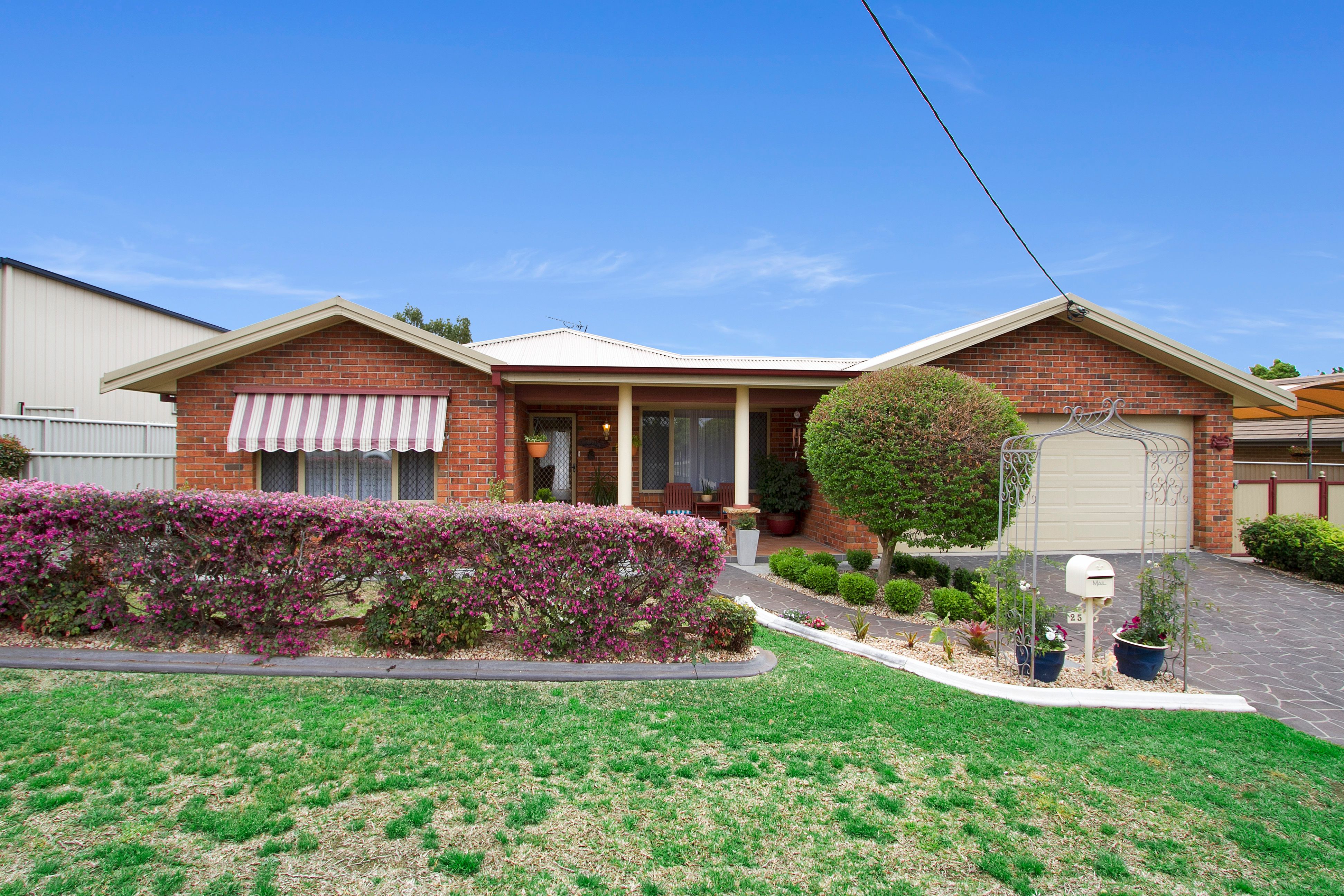 25 Larool Street, Tamworth NSW 2340