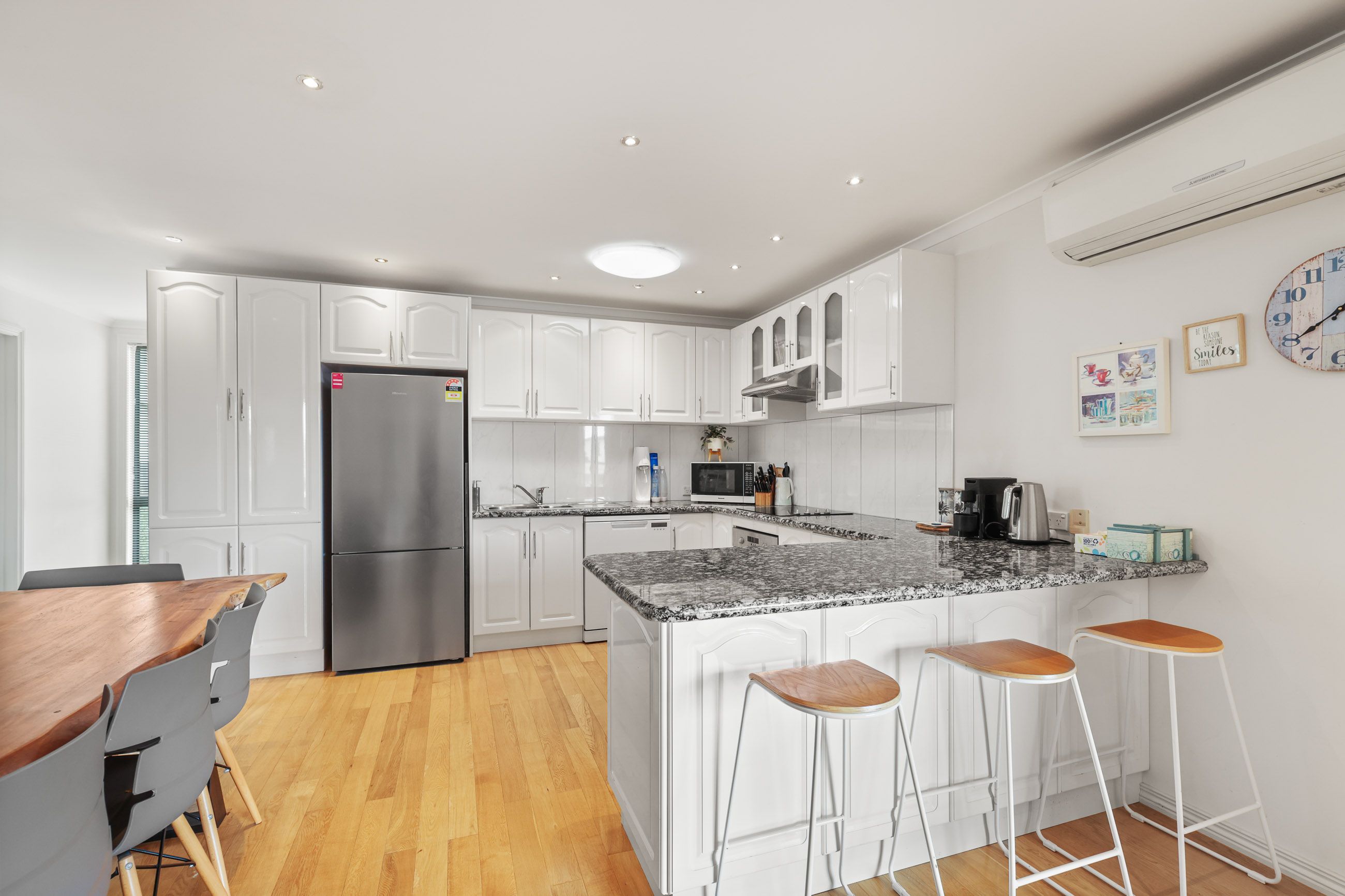 90 Panorama Drive — photo 4 of 14