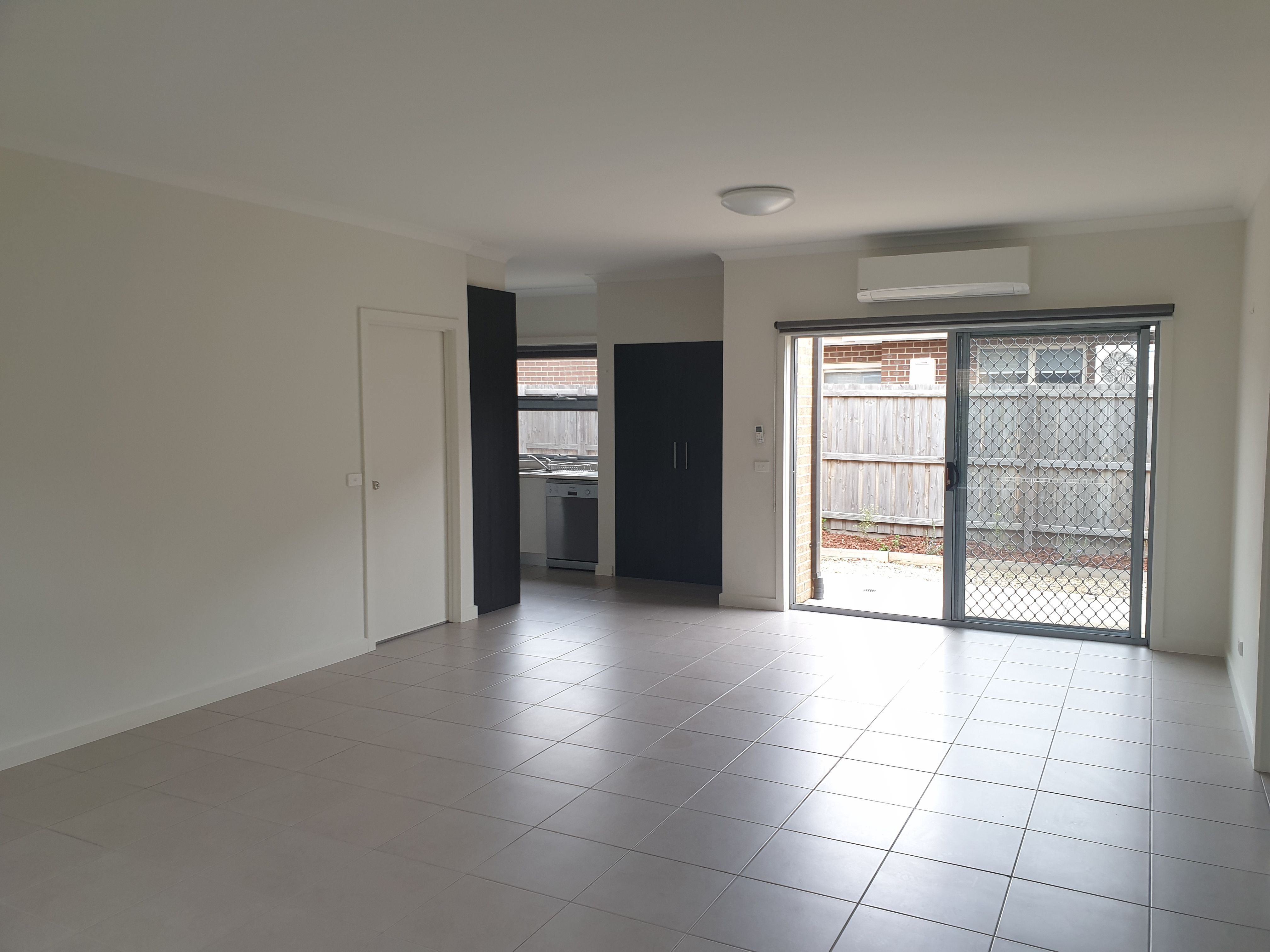 2/14 Schotters, Mernda, VIC 3754