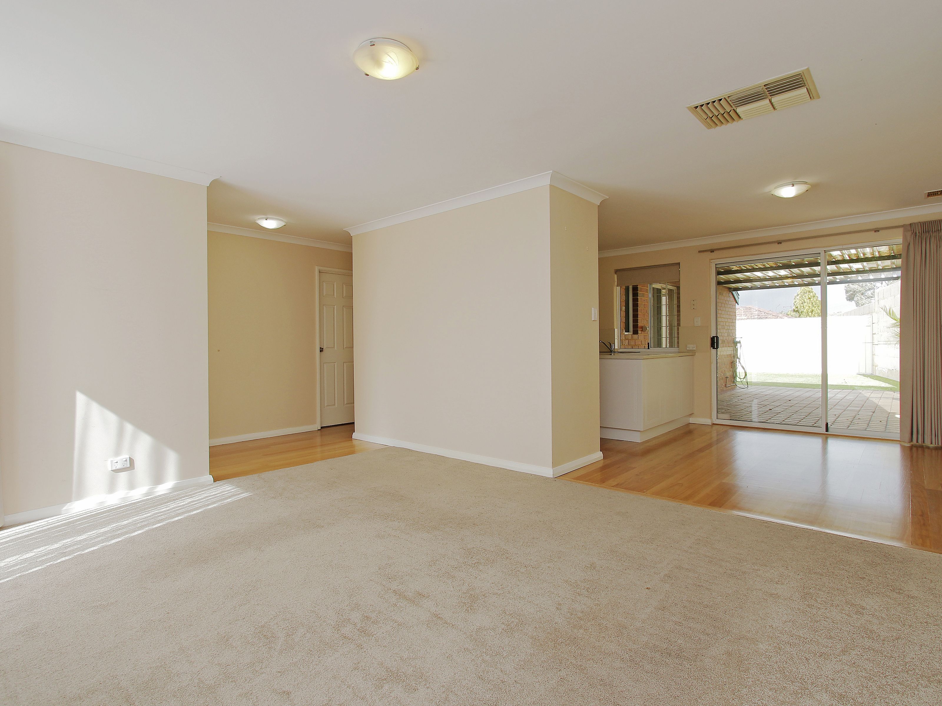 6/201 Glen Iris Drive — photo 5 of 27