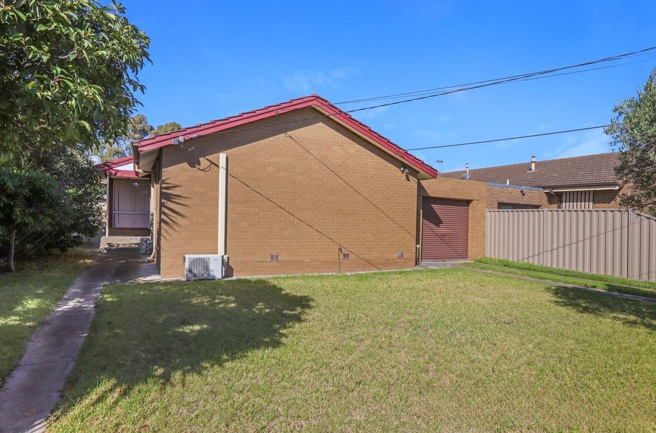 27 Morrison Crescent — photo 9 of 11
