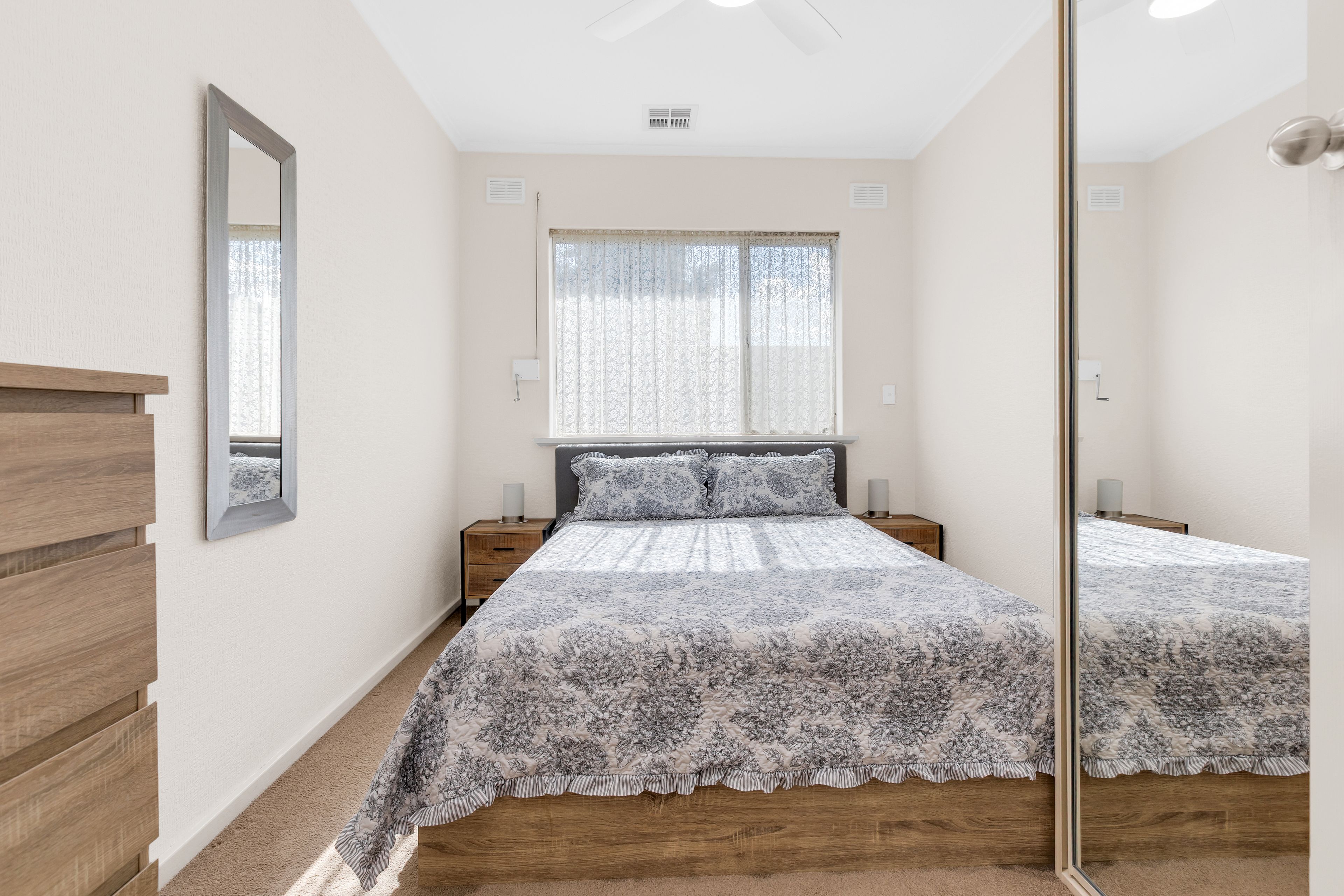 11 Montrose Avenue — photo 11 of 28
