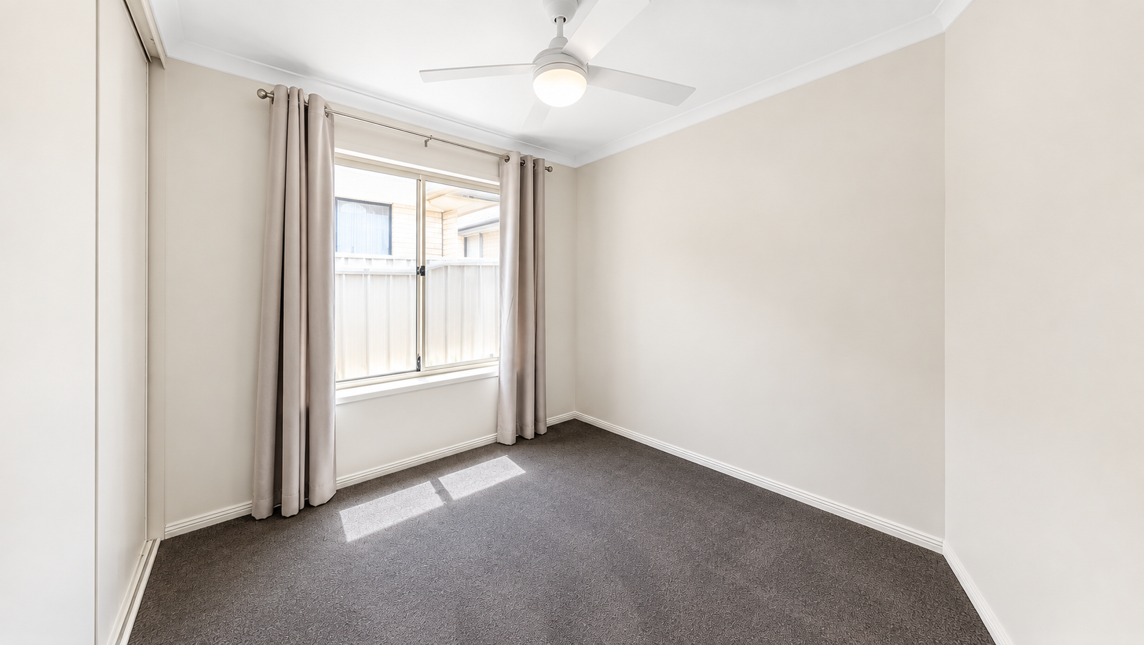 24 Quantock Crescent — photo 6 of 9