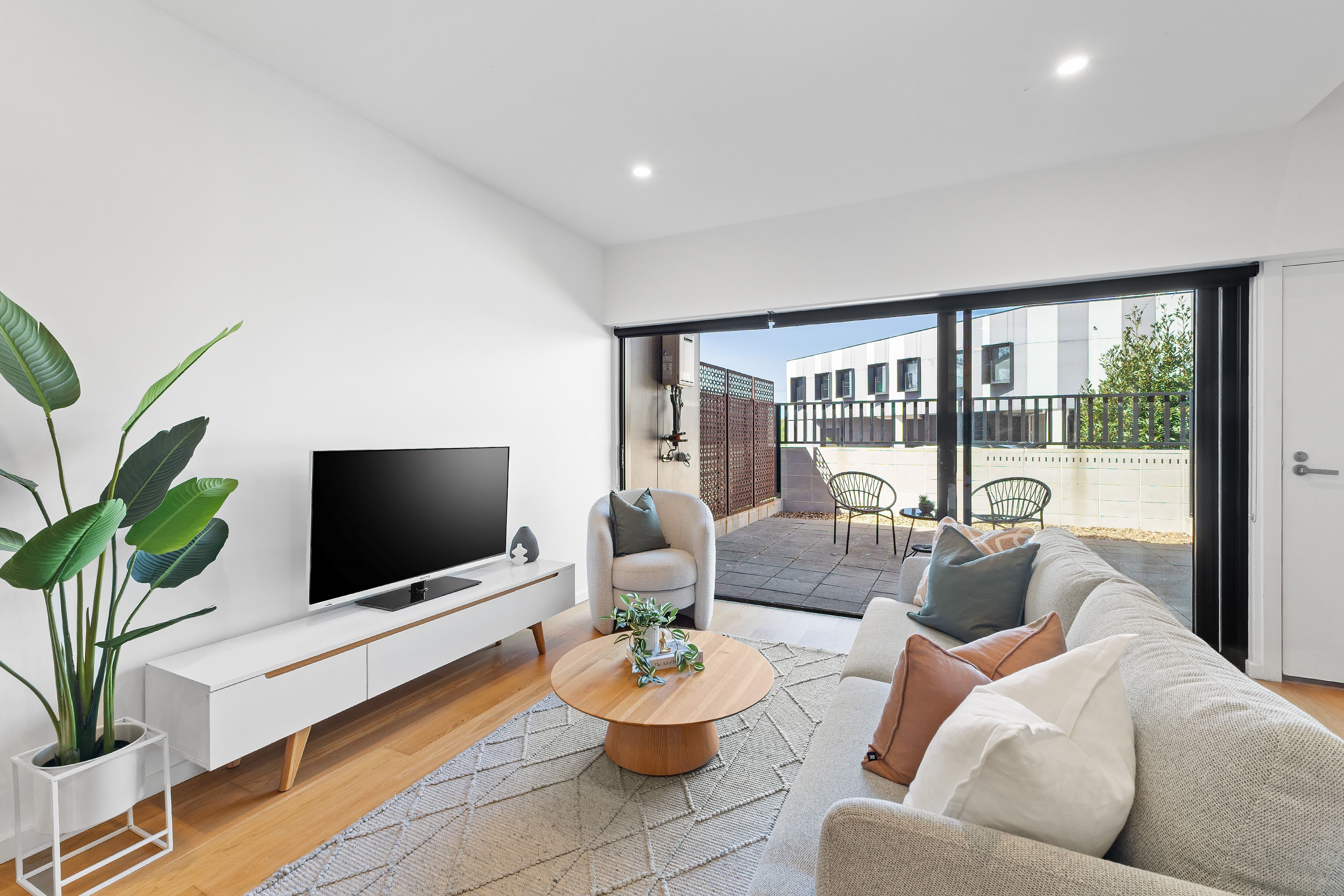 22 Sharp Circuit, Mill Park, VIC 3082