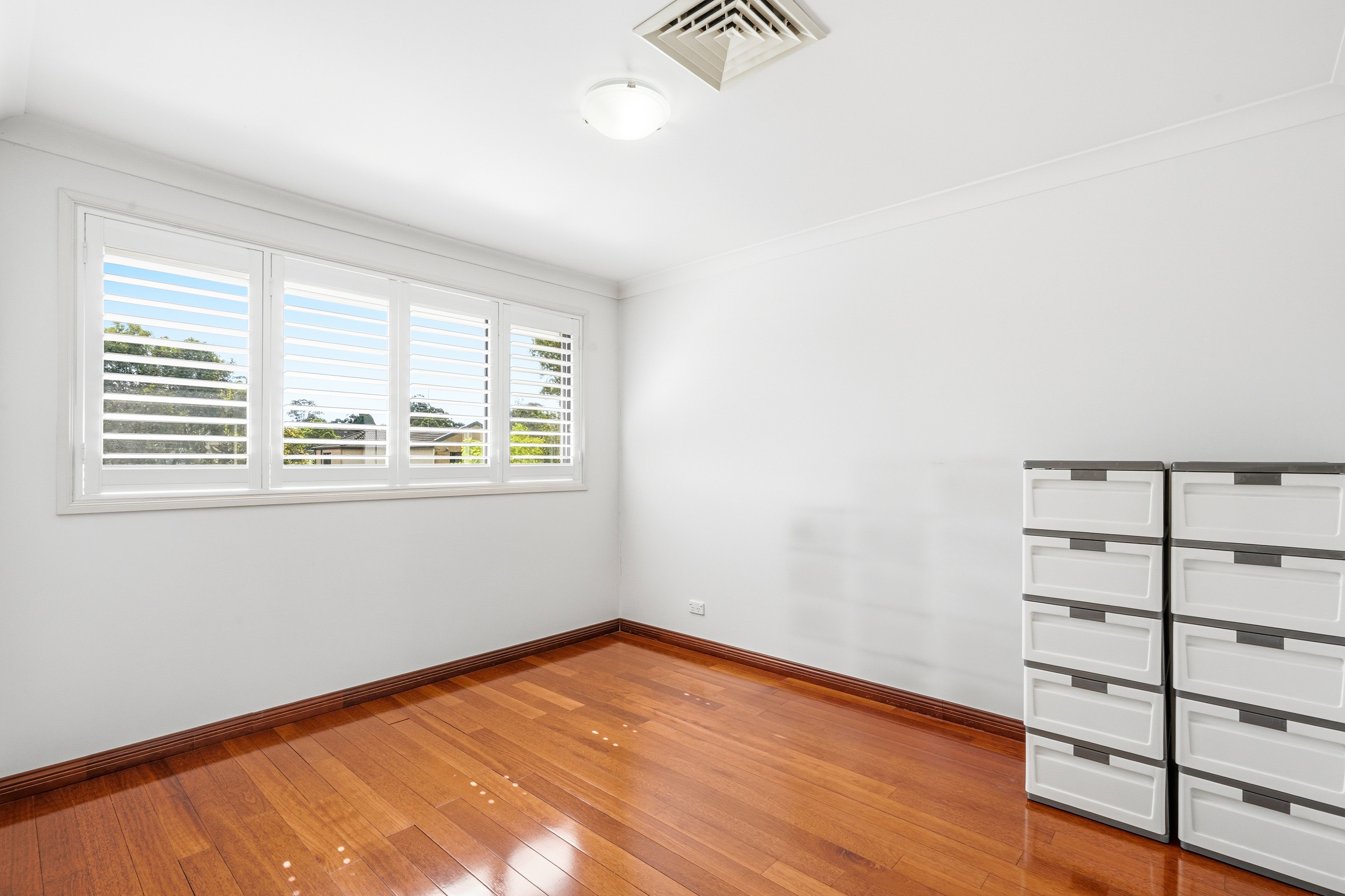 32 Paperbark Crescent — photo 12 of 17