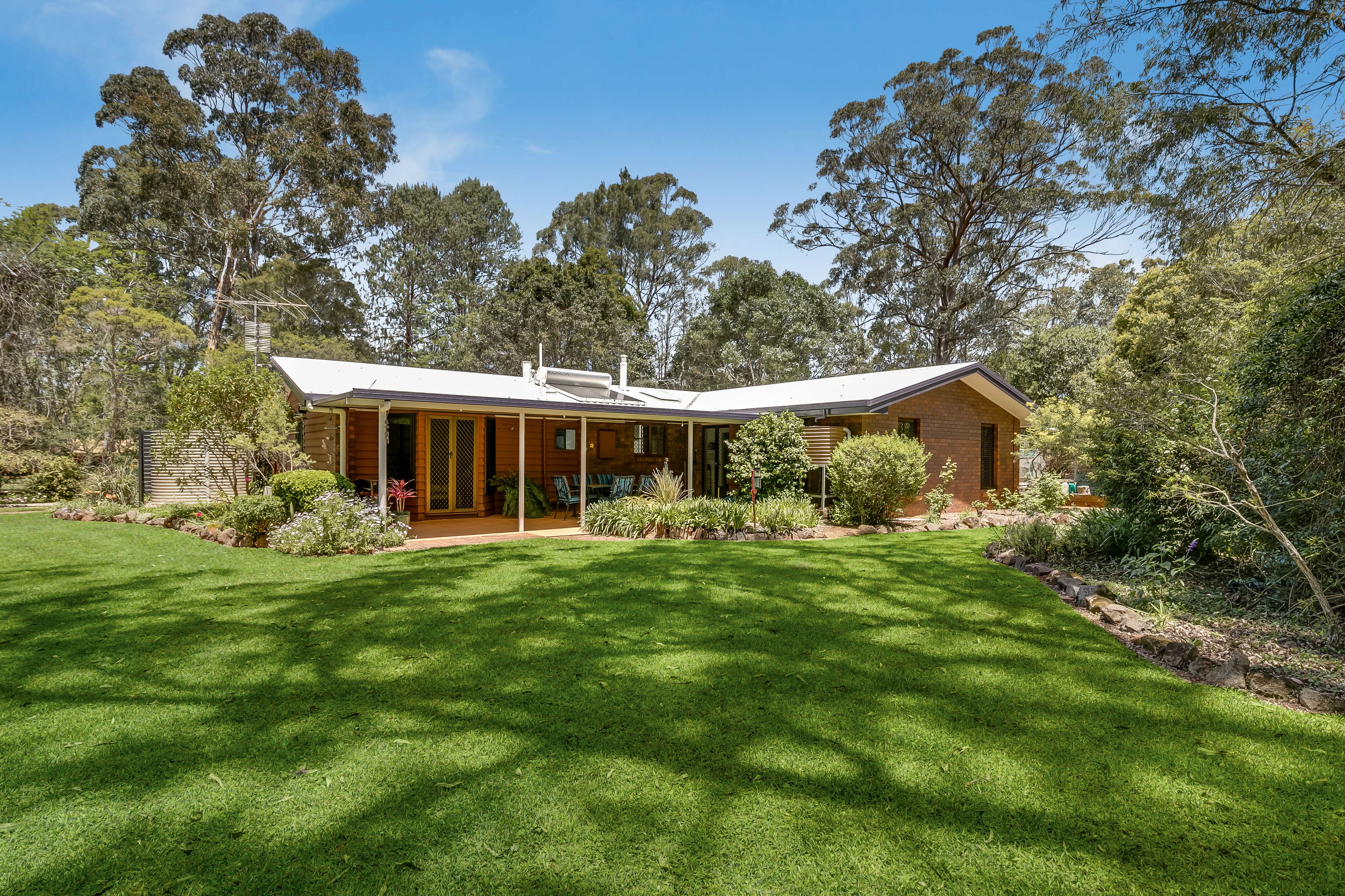 11 Rees Drive, Highfields, QLD 4352
