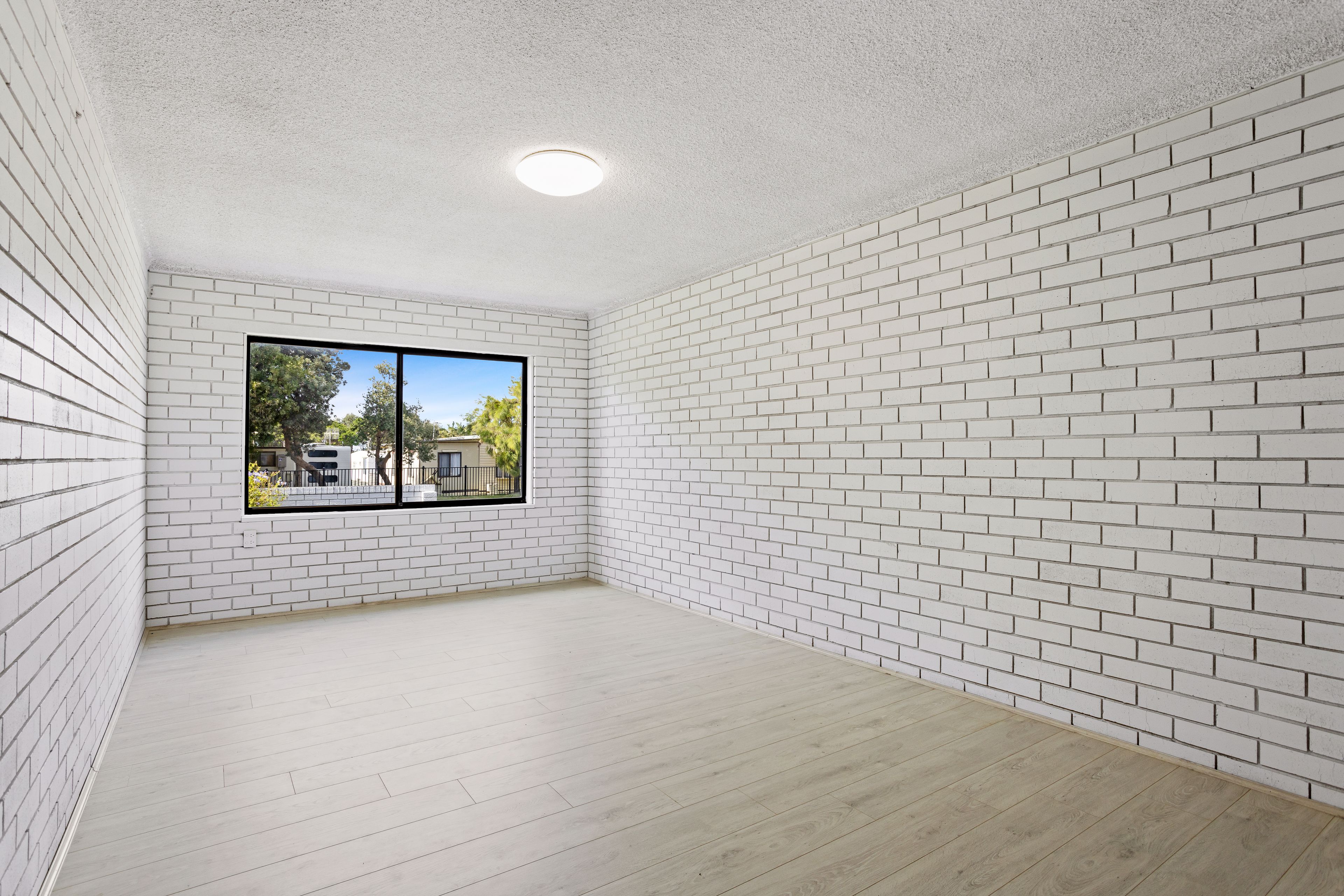 130 Swadling Street — photo 6 of 8