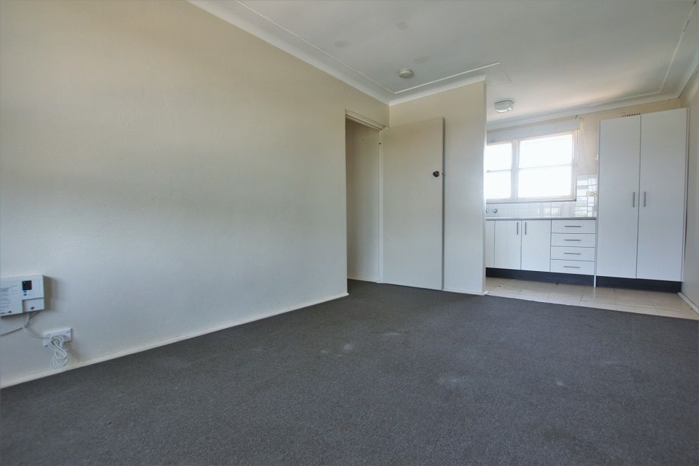 3/5 Bradbury Avenue, Campbelltown, NSW 2560