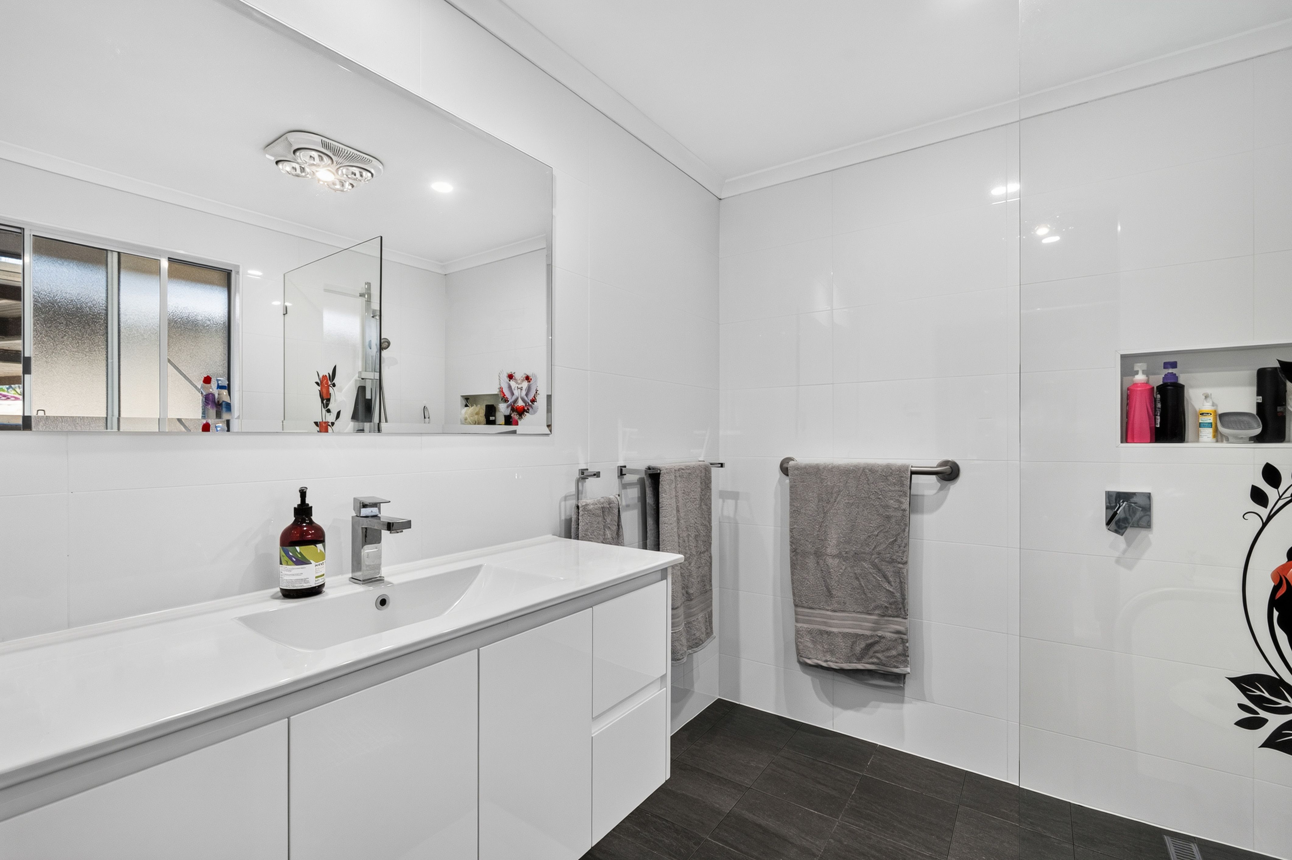 10 Angel Place — photo 16 of 24