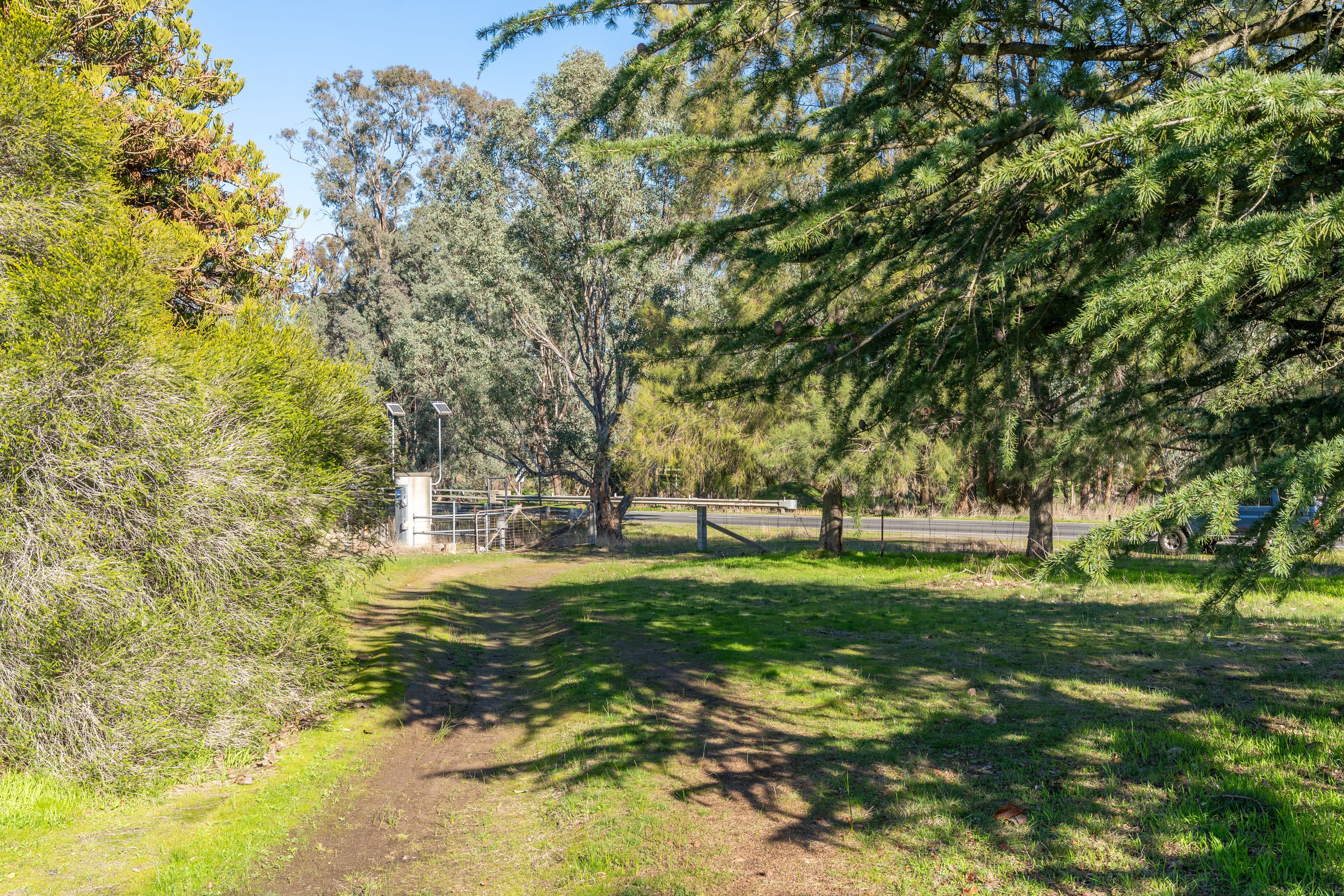 335 Euroa-Mansfield Road — photo 4 of 15