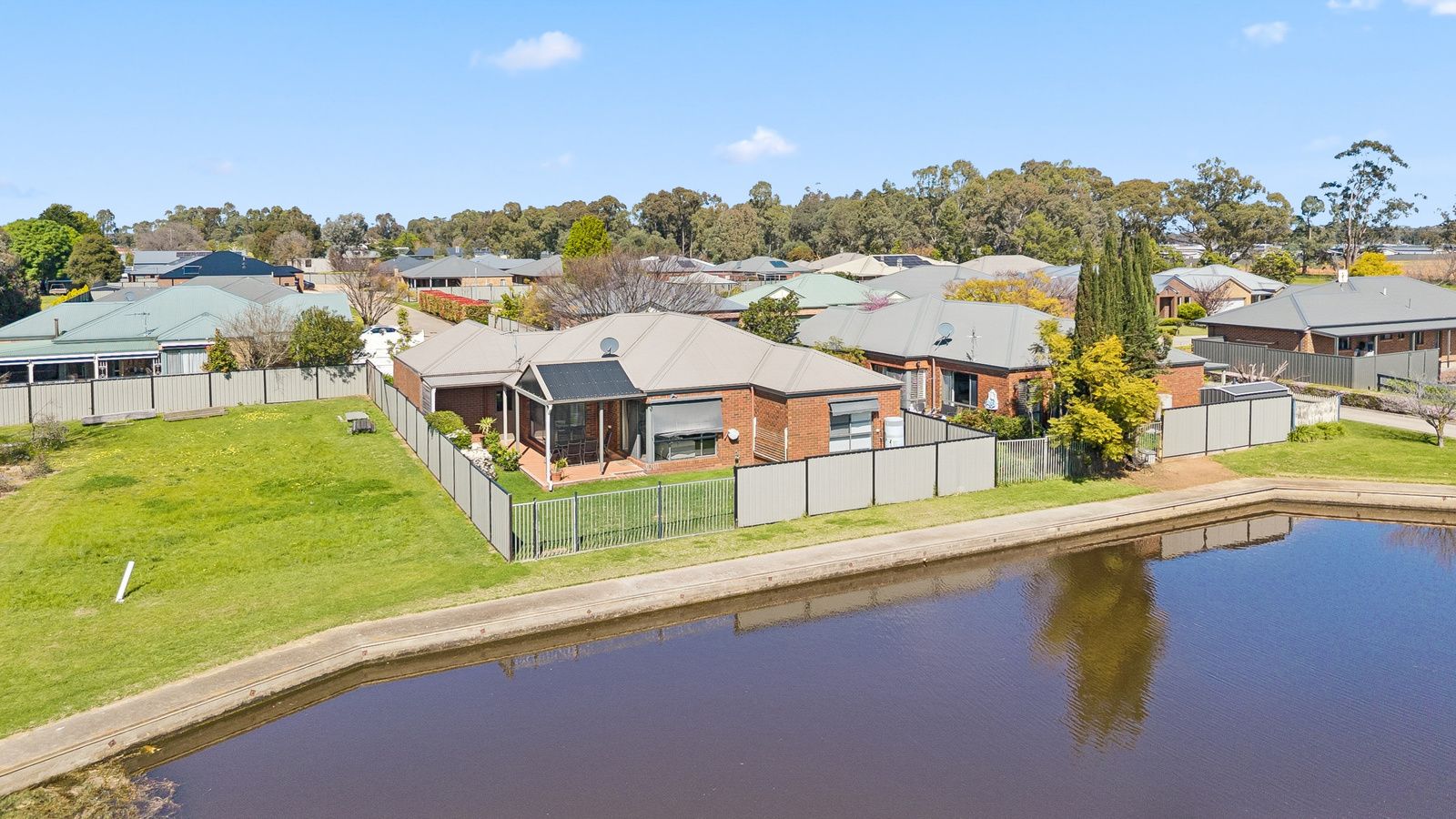 2/1 Racecourse Road — photo 22 of 22