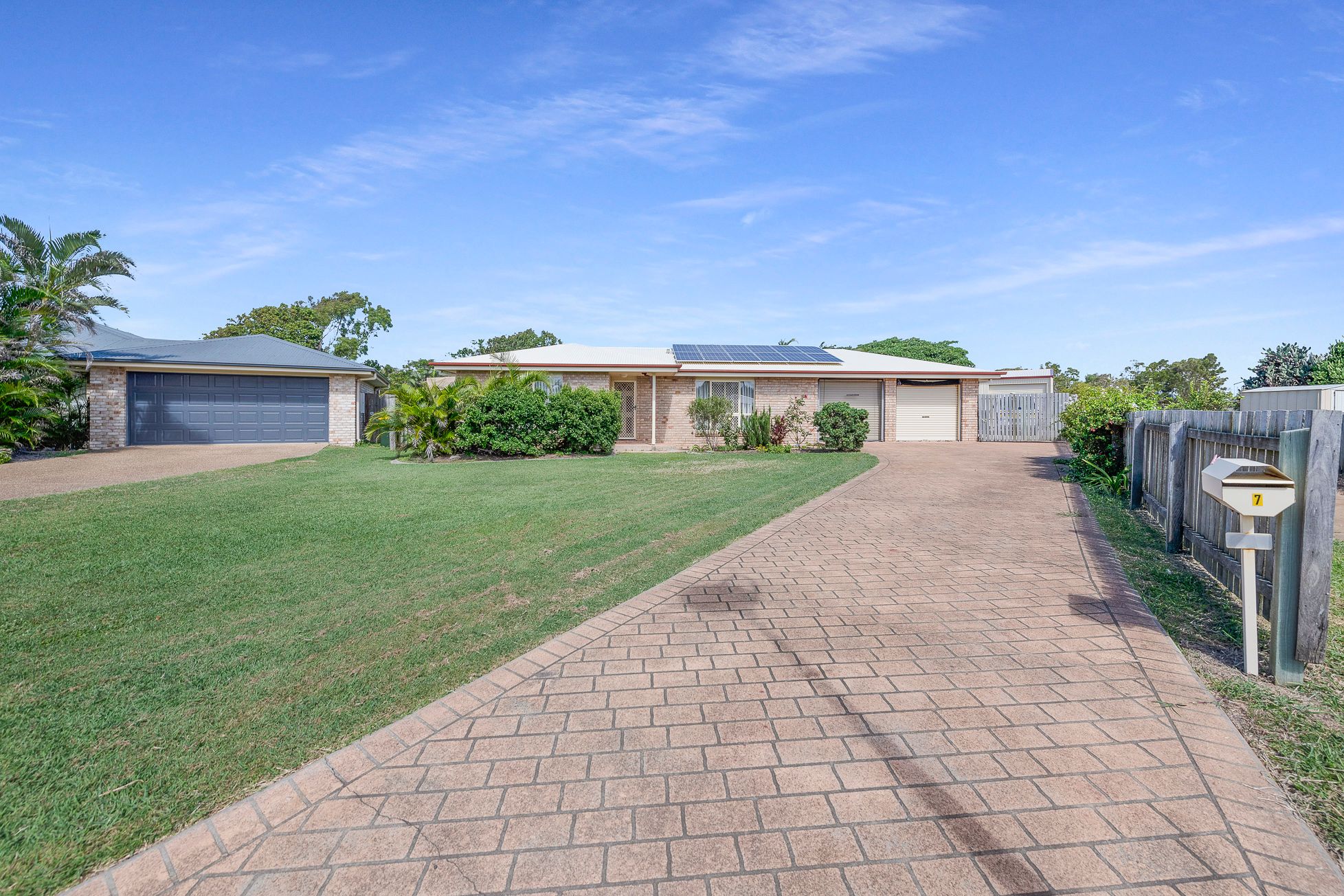 7 Blake Close, Coral Cove, QLD 4670