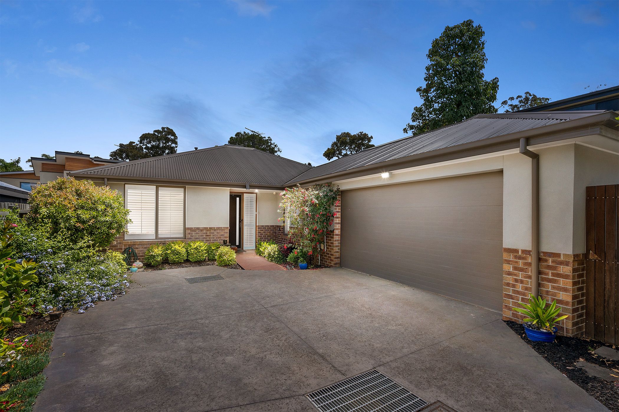 8 Mccarthy Grove, Montmorency VIC 3094