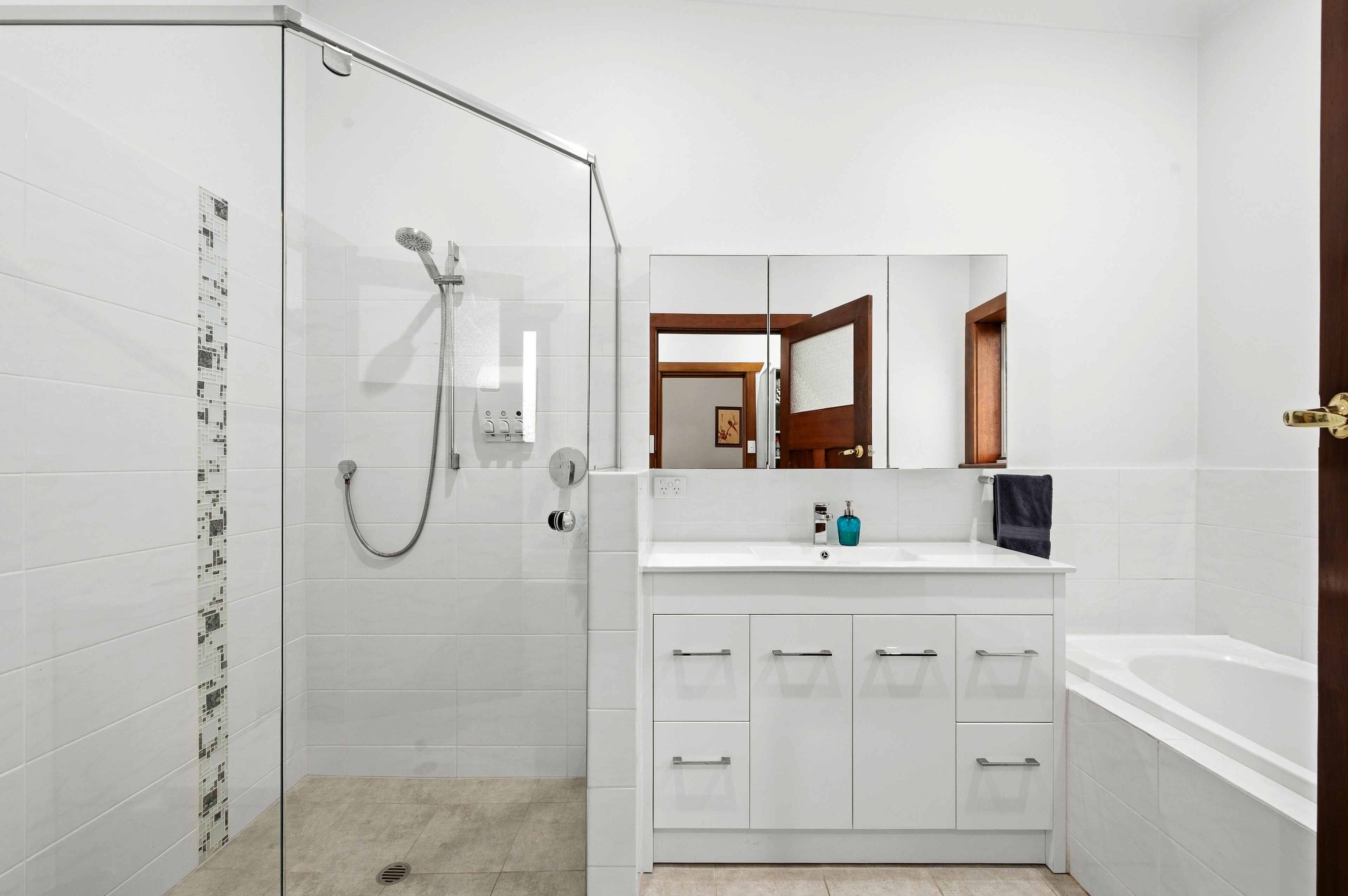 15 Roslyn Street — photo 10 of 30