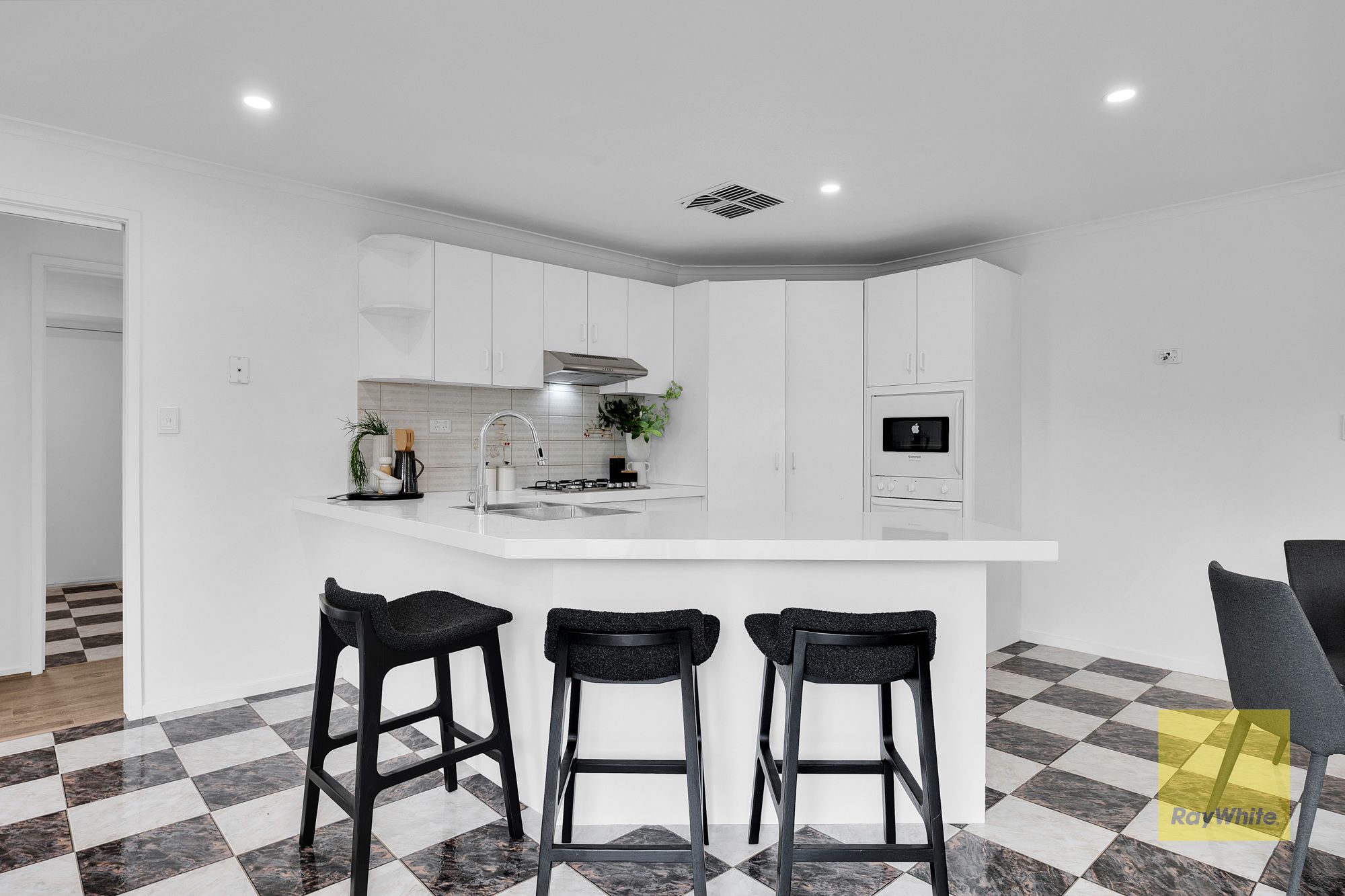 71 Leila Street — photo 12 of 23