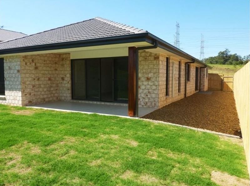 18 Weymouth Street, Bundamba, QLD 4304
