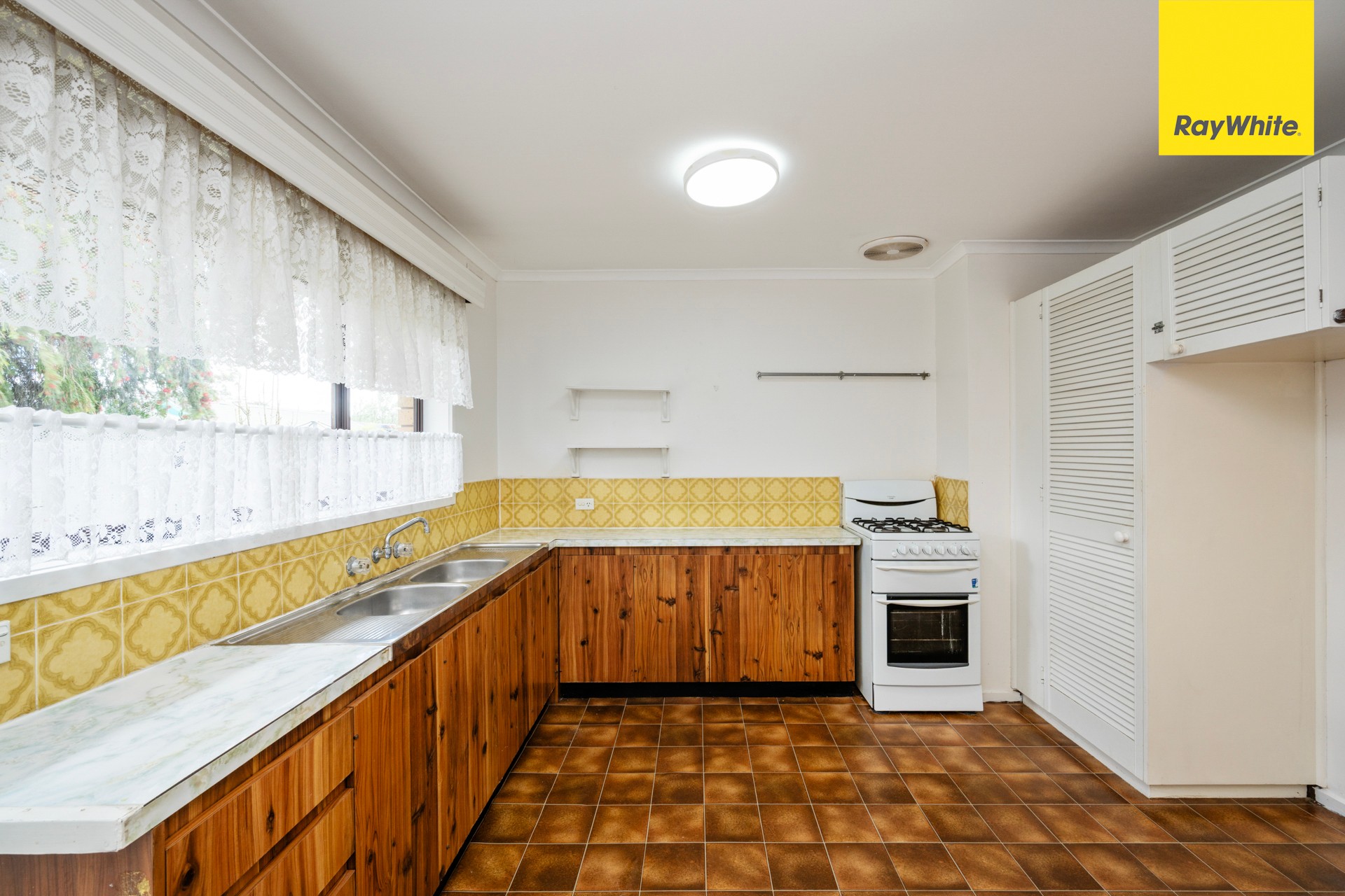 5/20 Toolern Street, Melton South, VIC 3338