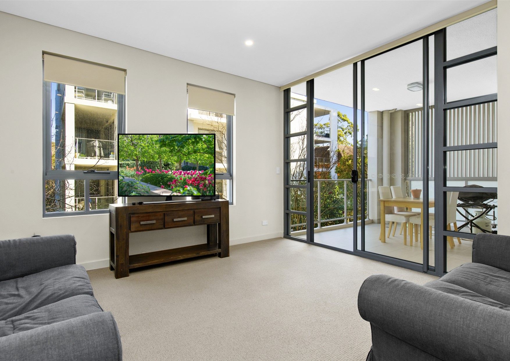18 Shinfield Avenue, St Ives NSW 2075