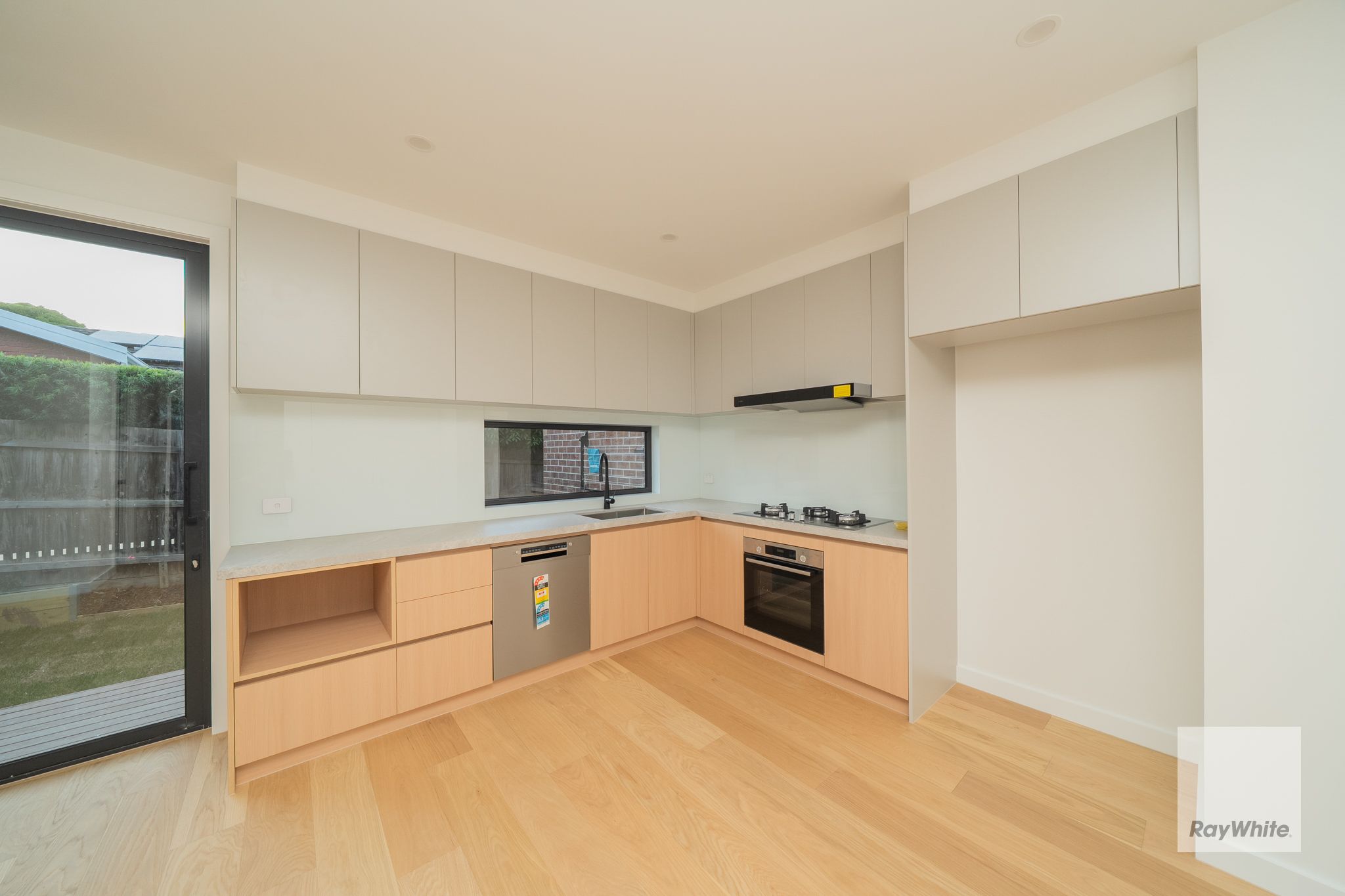 2/97 Albion Road — photo 3 of 12