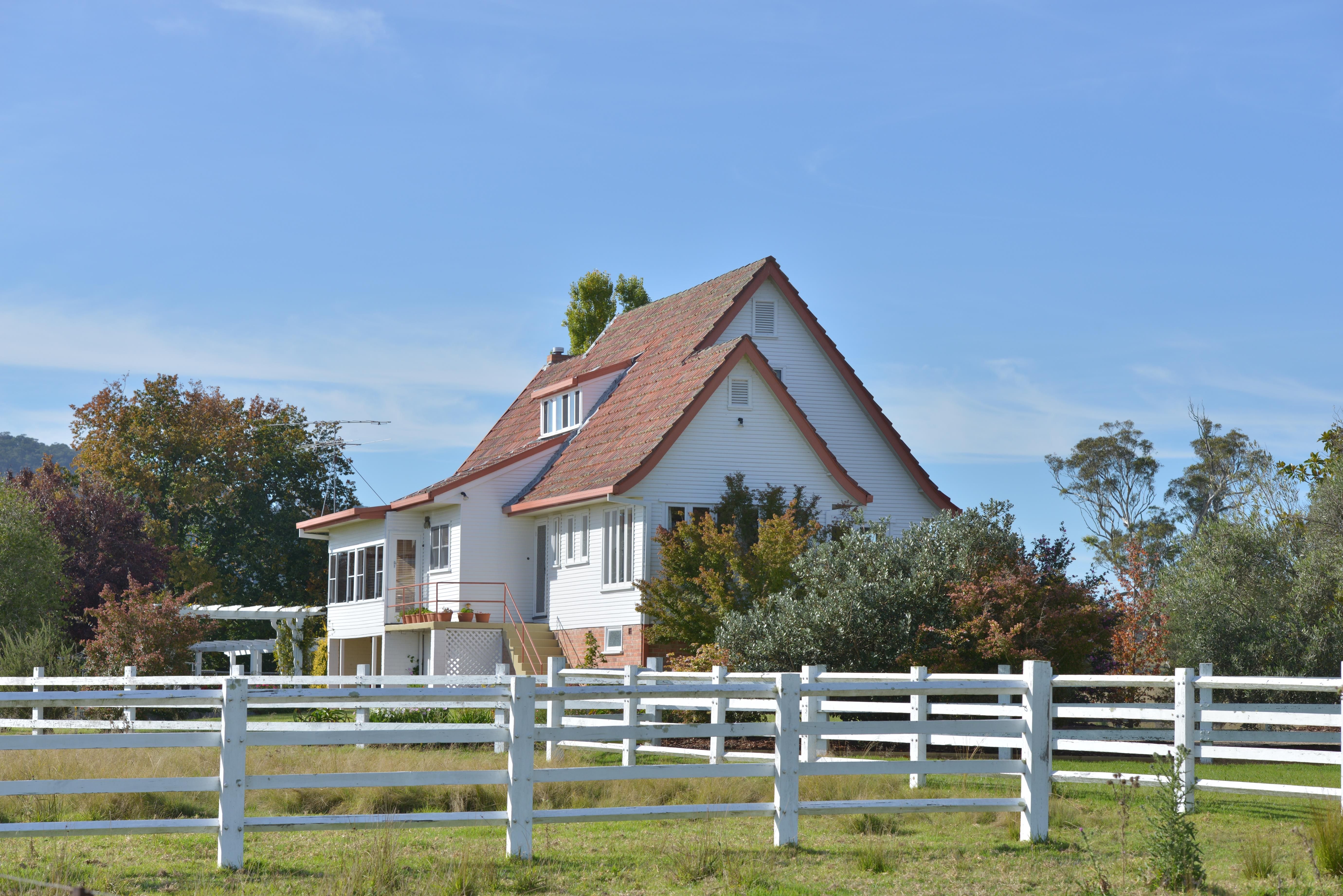 8866 New England Highway