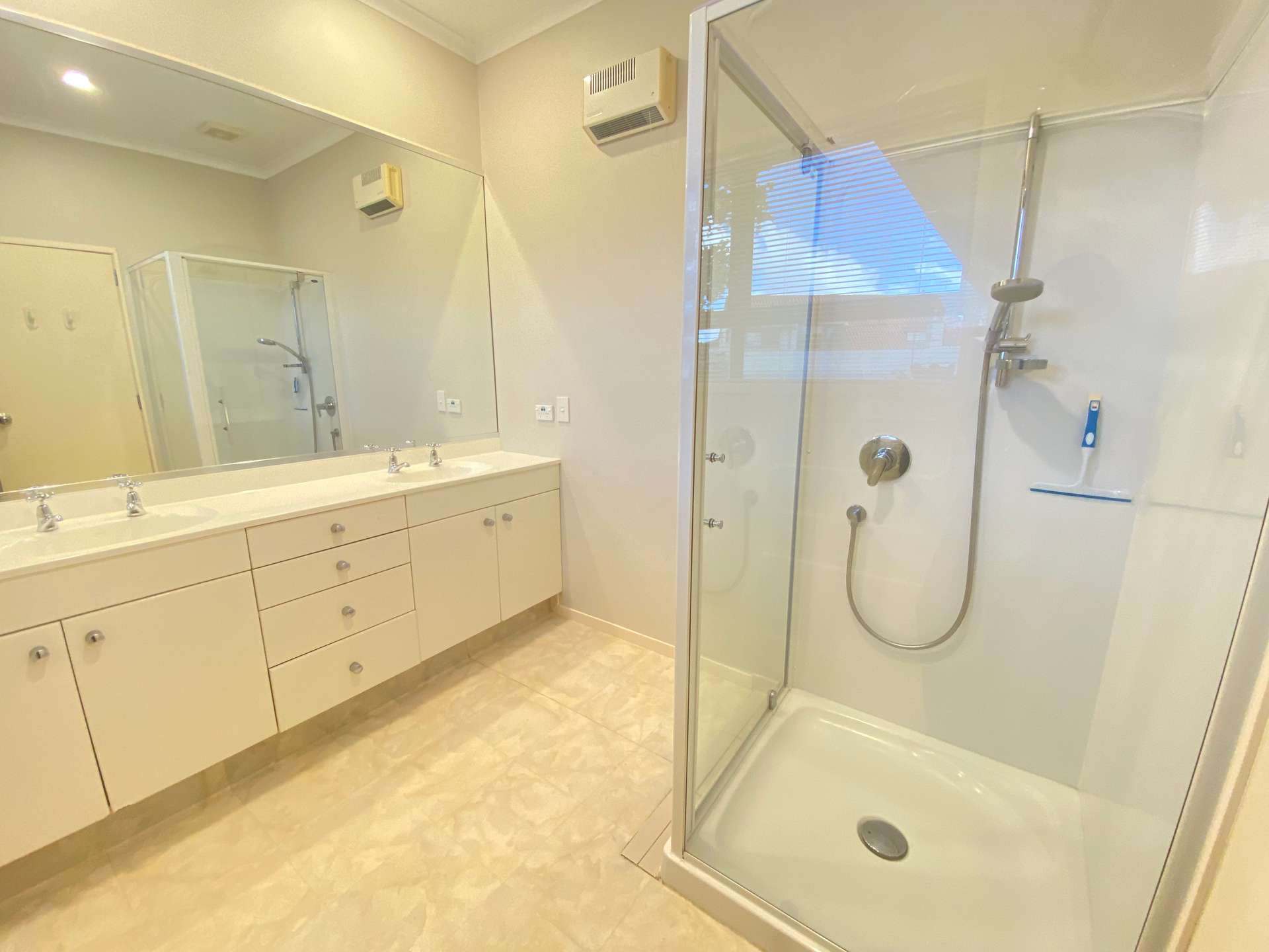 20 Siota Crescent photo 9