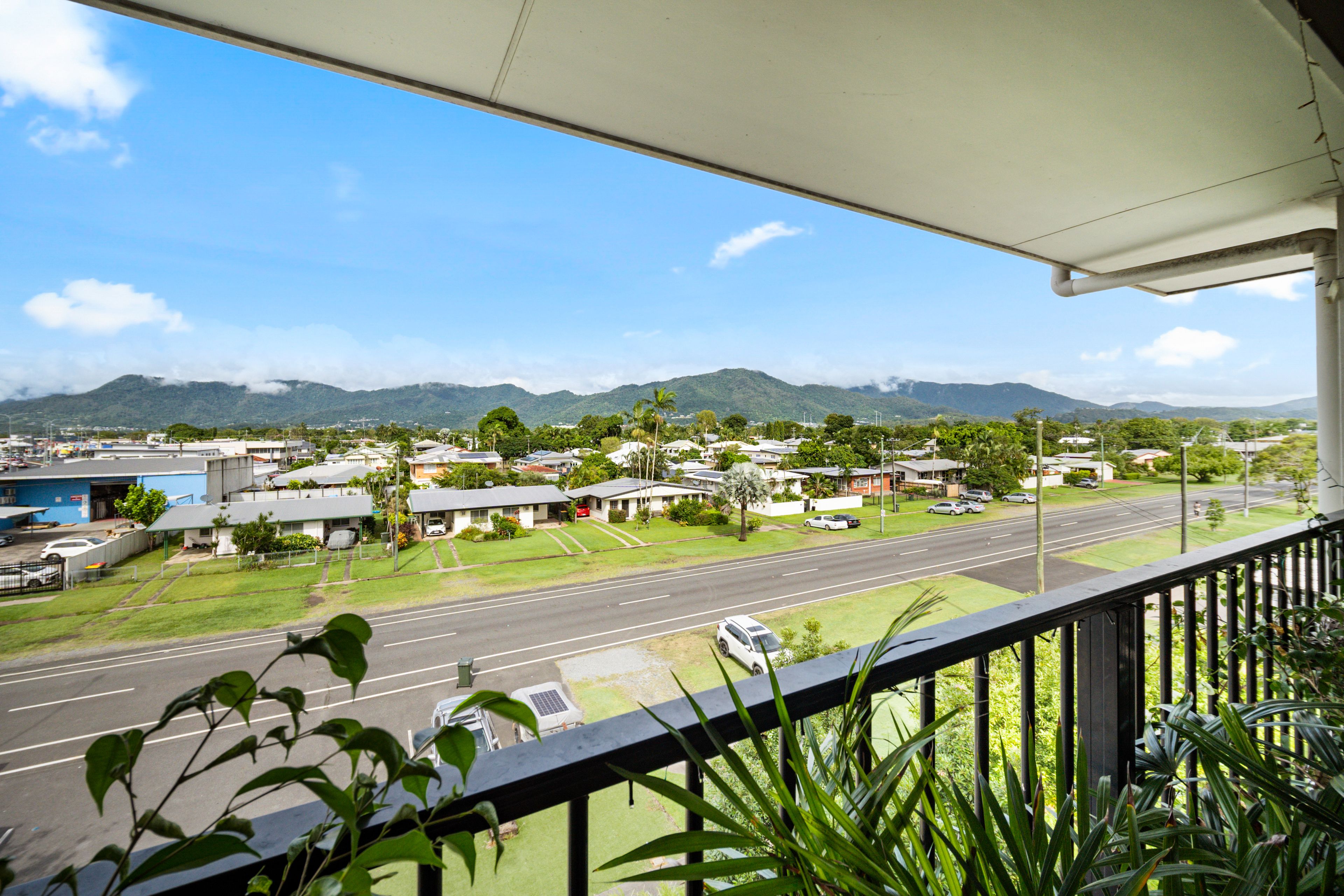 301/240 Buchan Street, Westcourt, QLD 4870