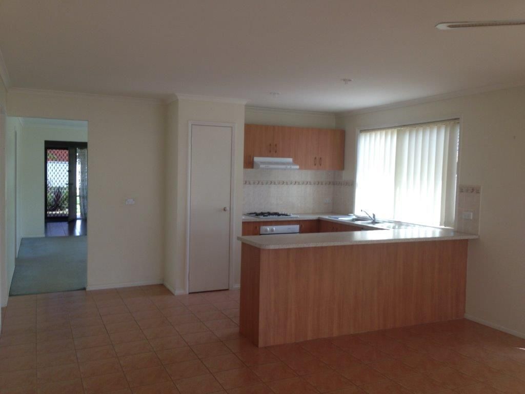 25 Woodlea Crescent, Craigieburn, VIC 3064