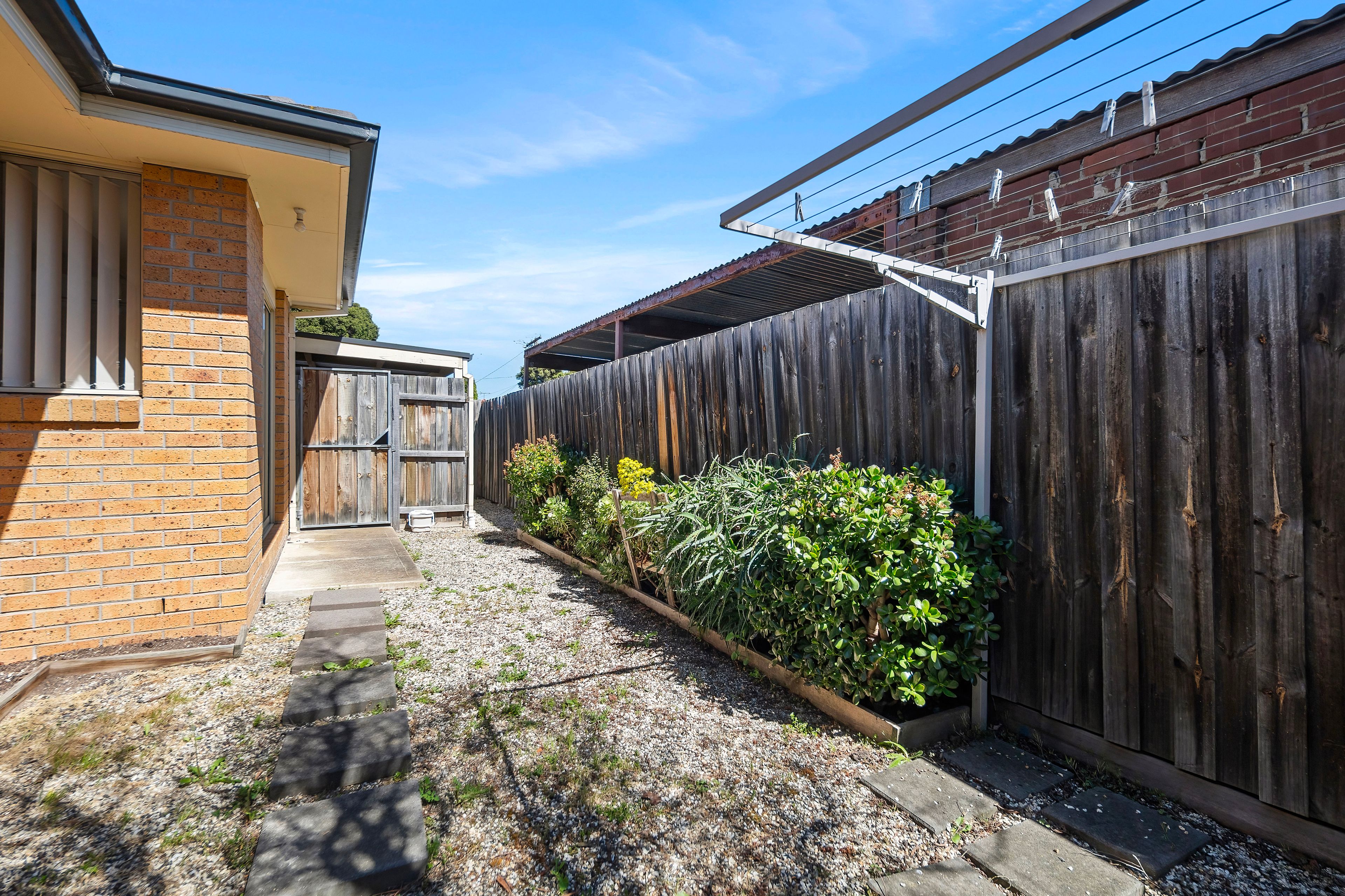 2/8 Mckinnon Street — photo 10 of 13