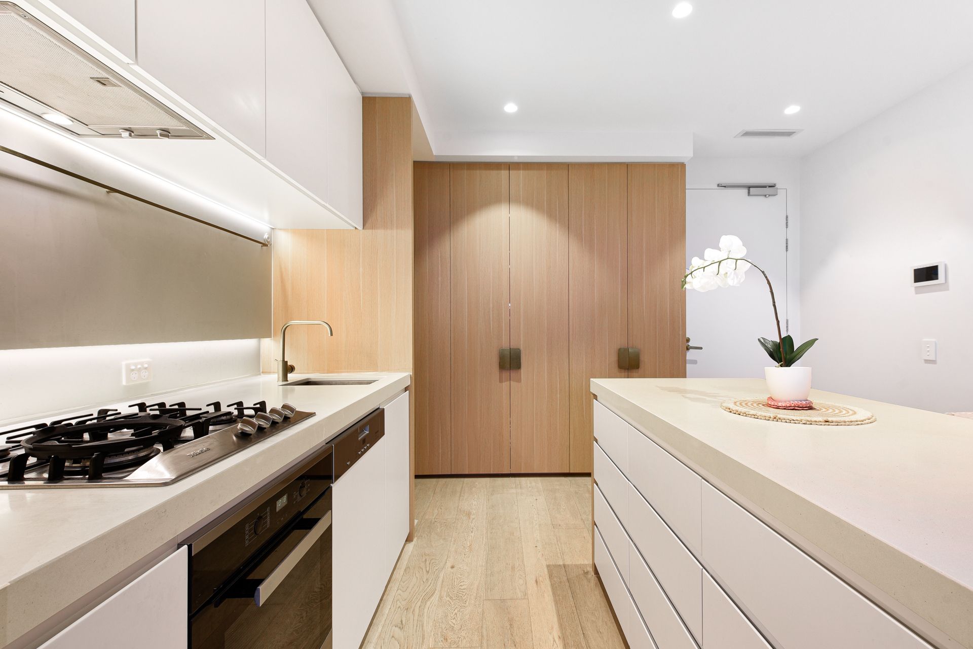 1115/545 Station Street, Box Hill, VIC 3128