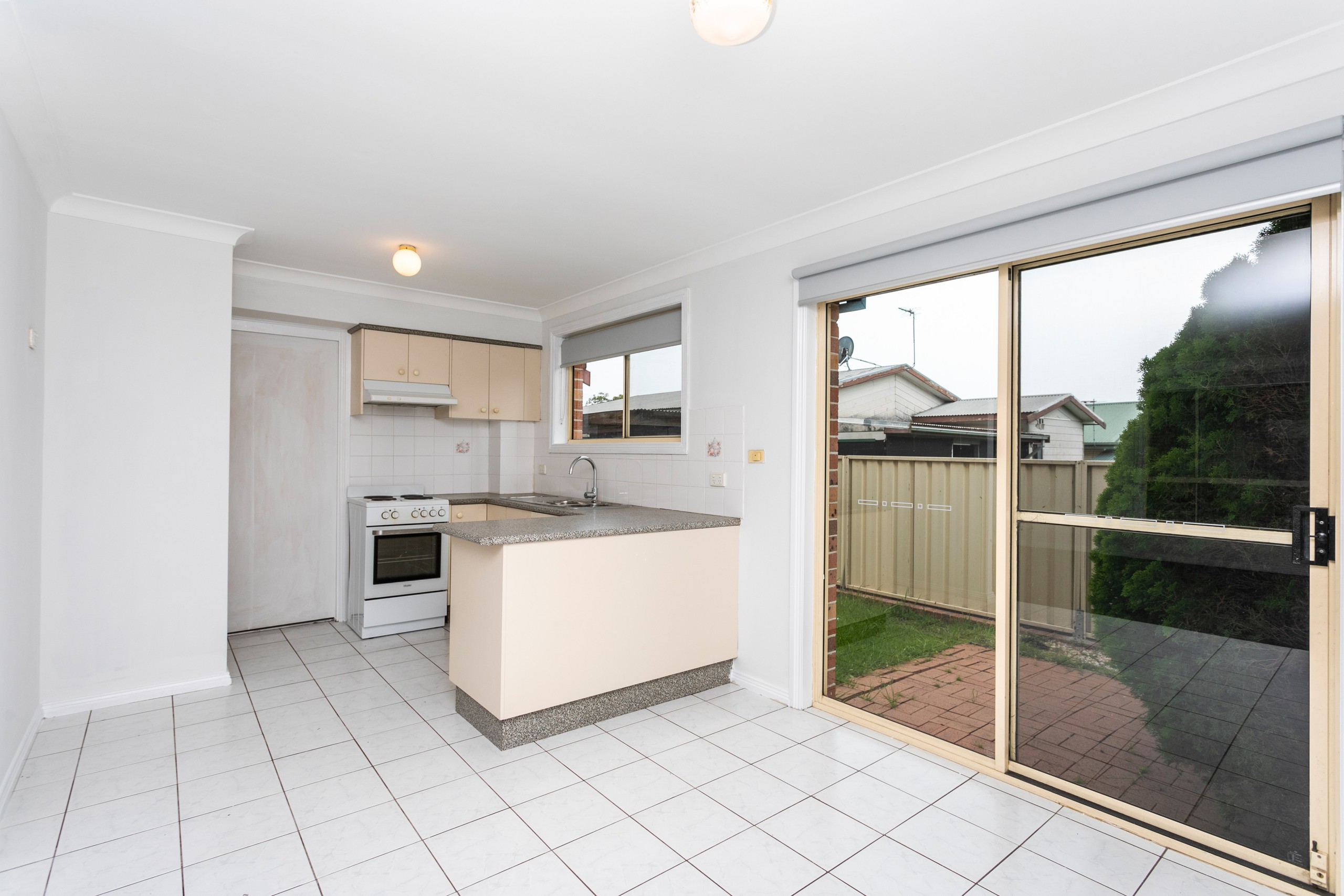 2/25 Fisher Street, Oak Flats, NSW 2529