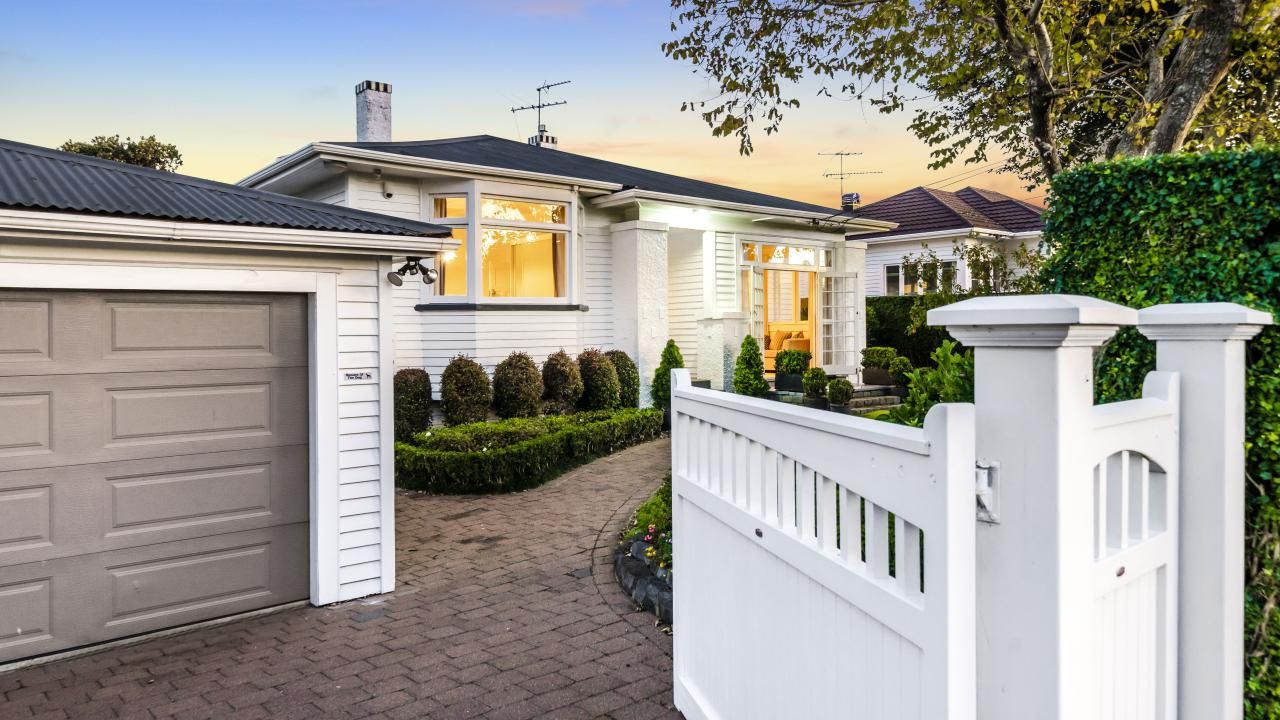 55 Tawa Road, Greenlane, Auckland City