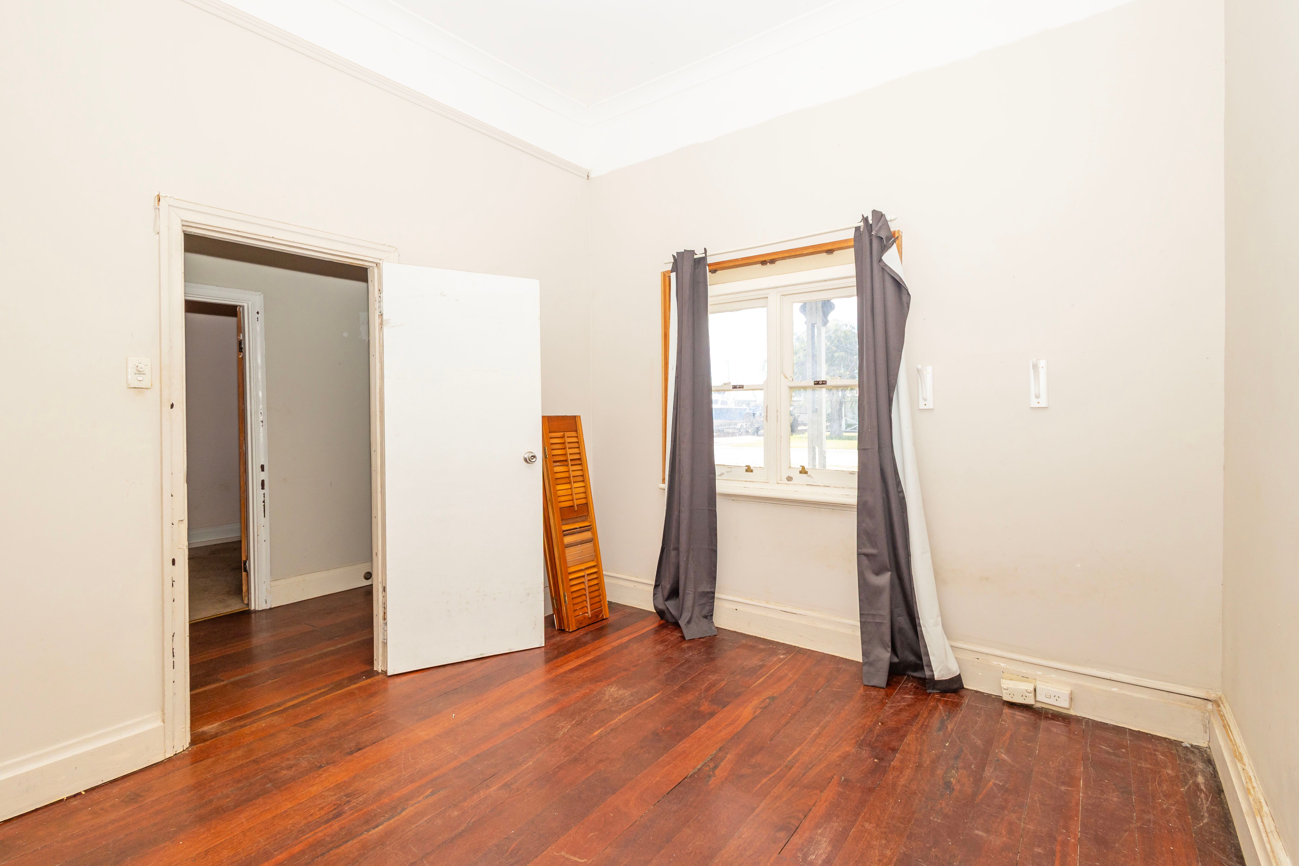 20 Elizabeth Way — photo 14 of 23
