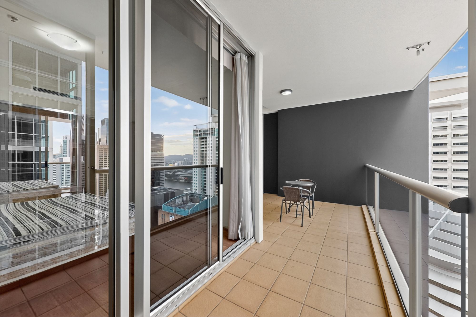 3207/70 Mary Street — photo 11 of 19