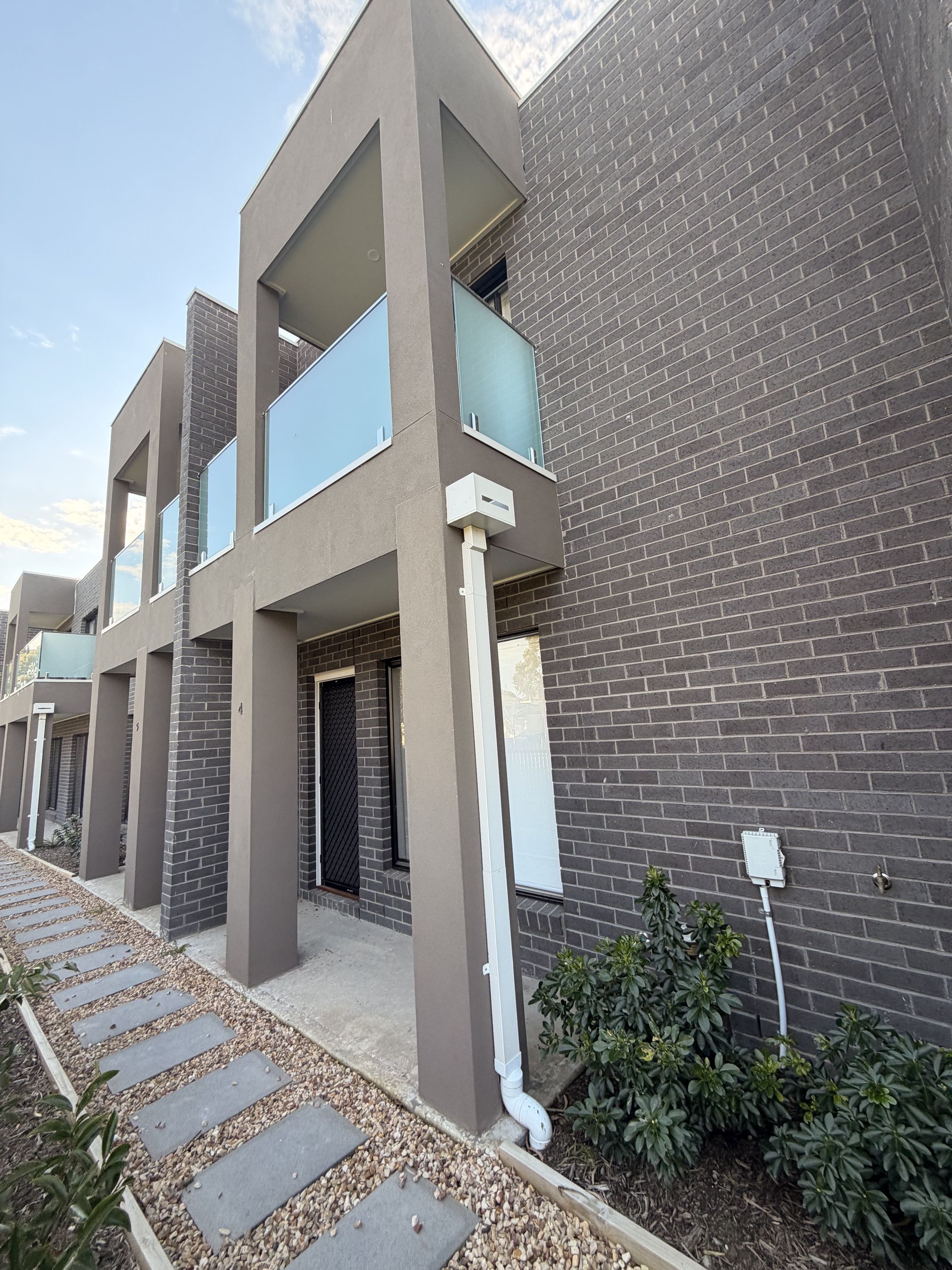 4/304 The Lakes Boulevard — photo from Ray White Mernda