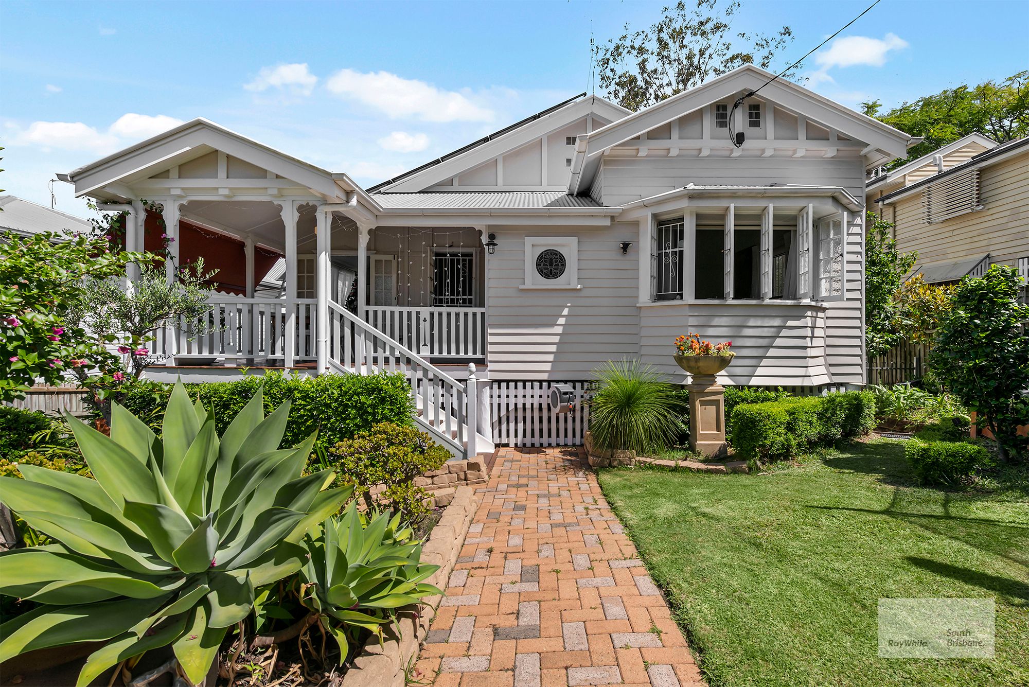 13 Crescent Road — photo from Ray White South Brisbane
