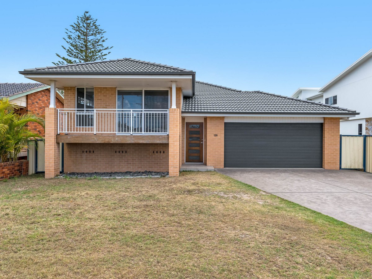 129 Bay Road, Blue Bay, NSW 2261