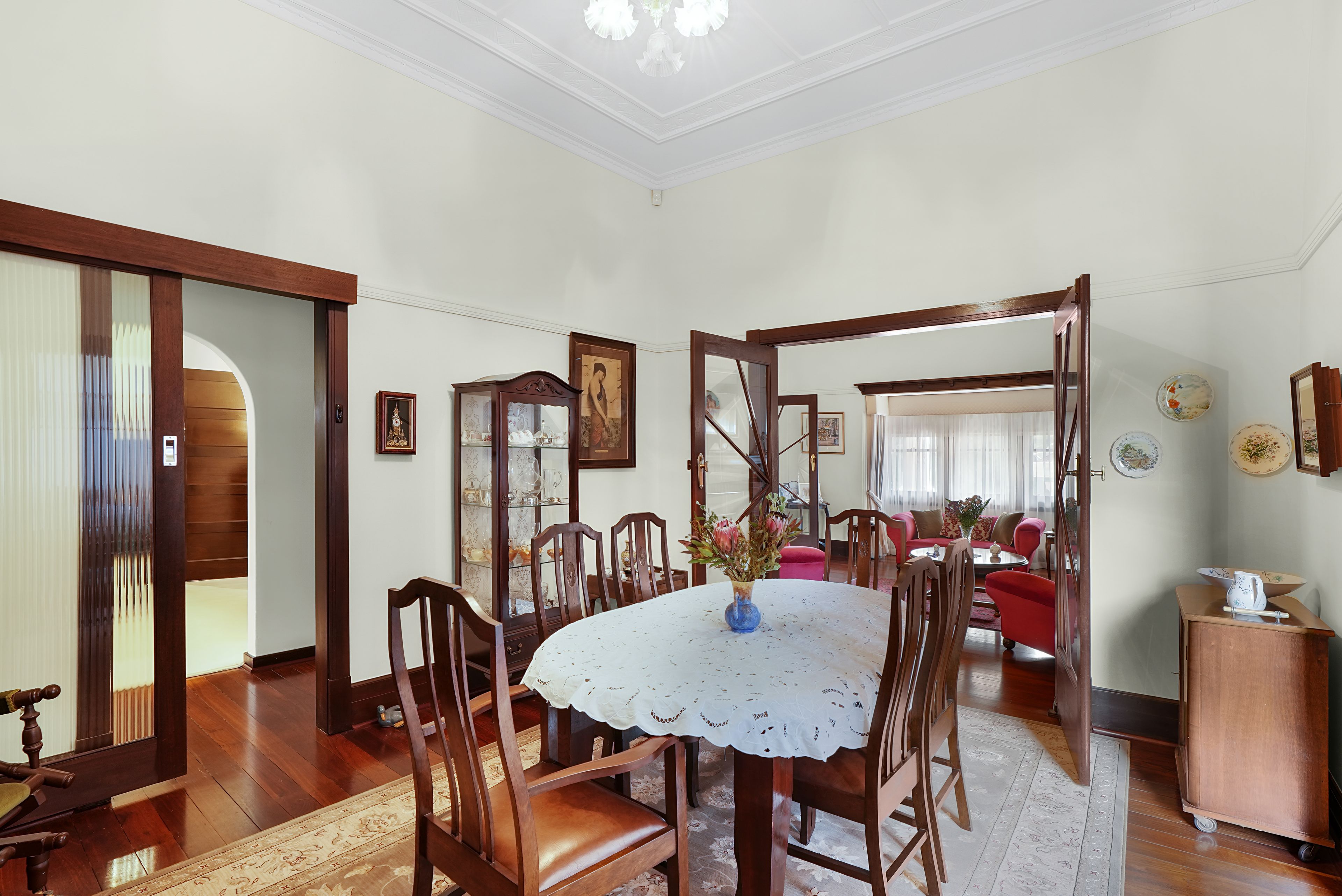 38 Melrose Crescent — photo 10 of 30